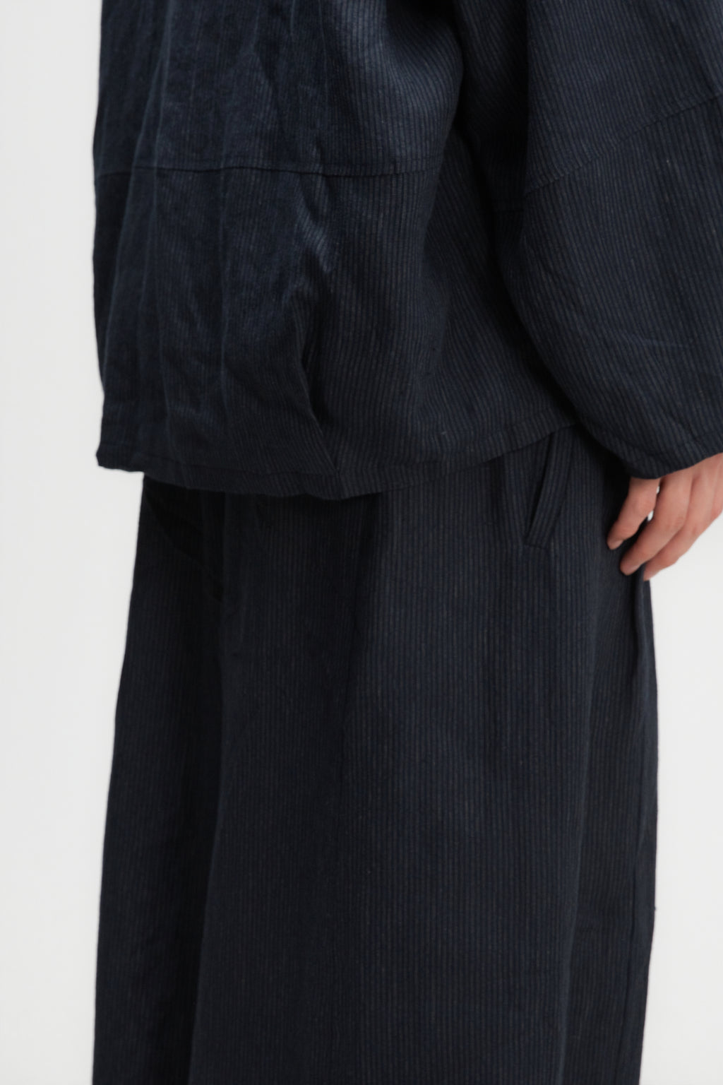 Gender Neutral Oversized Pleated Back Hem Blazer (Navy Blue Stripe)