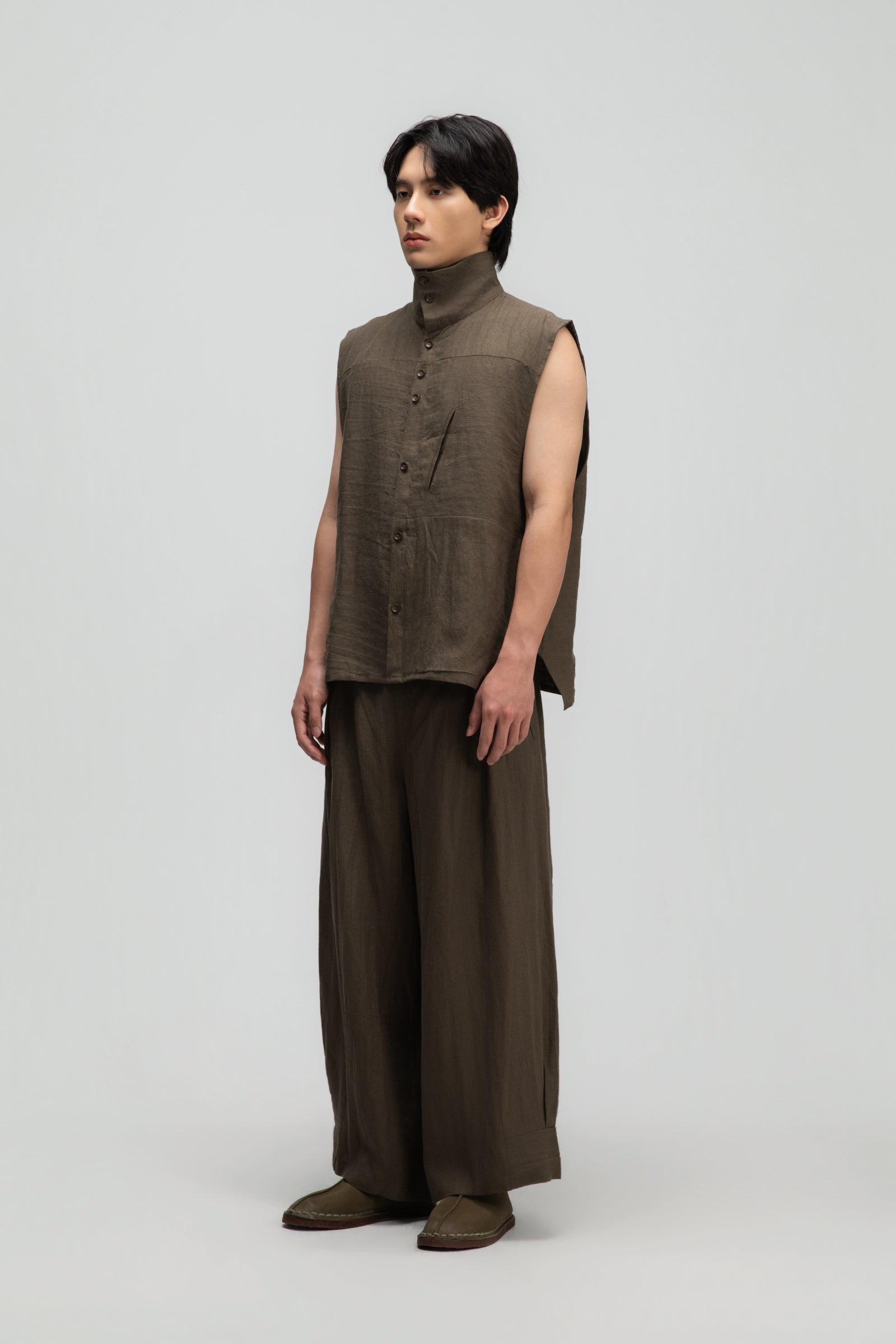 Gender Neutral Pleated Hem Ankle Pants (Olive Brown Stripe)