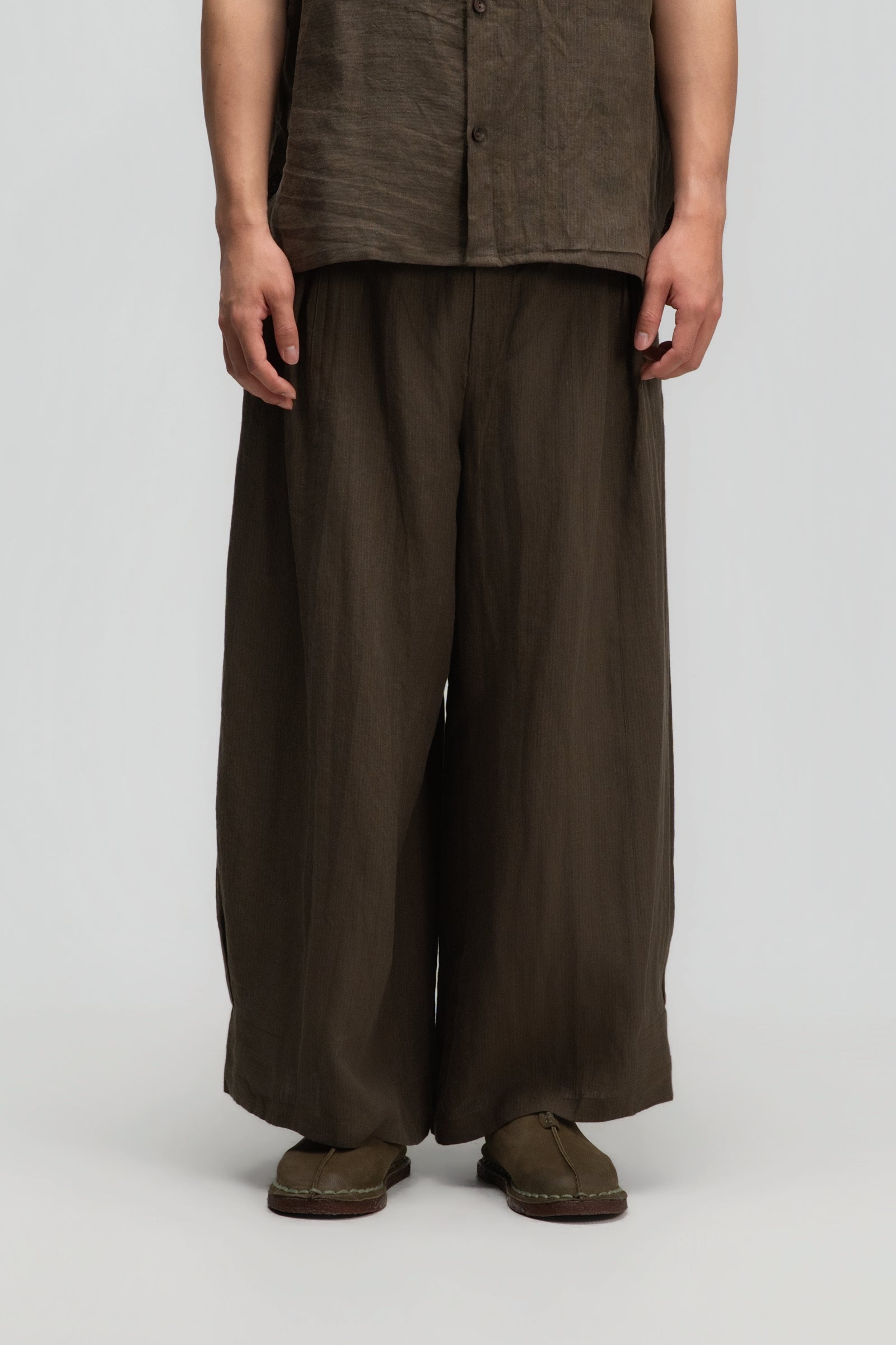 Gender Neutral Pleated Hem Ankle Pants (Olive Brown Stripe)