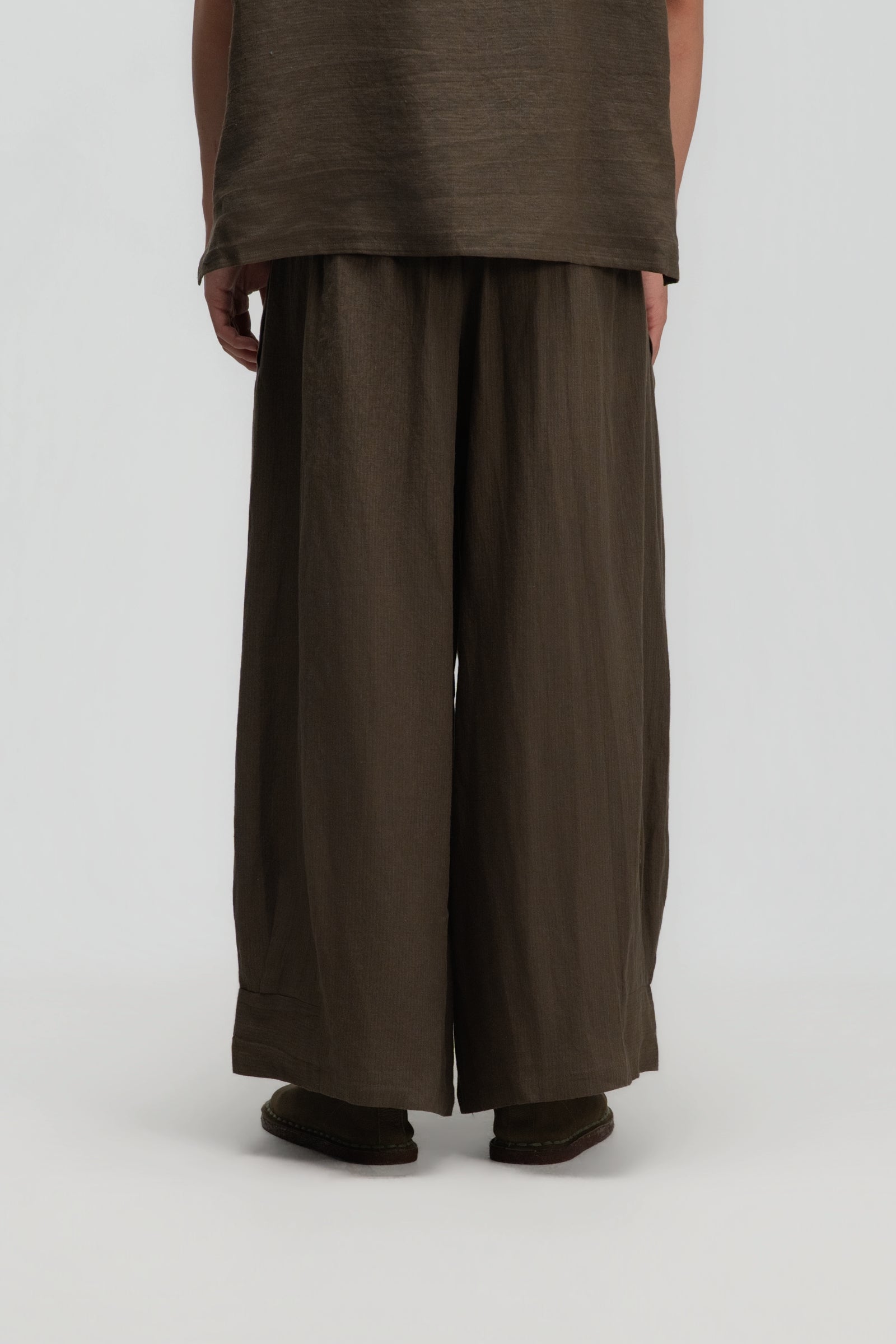 Gender Neutral Pleated Hem Ankle Pants (Olive Brown Stripe)