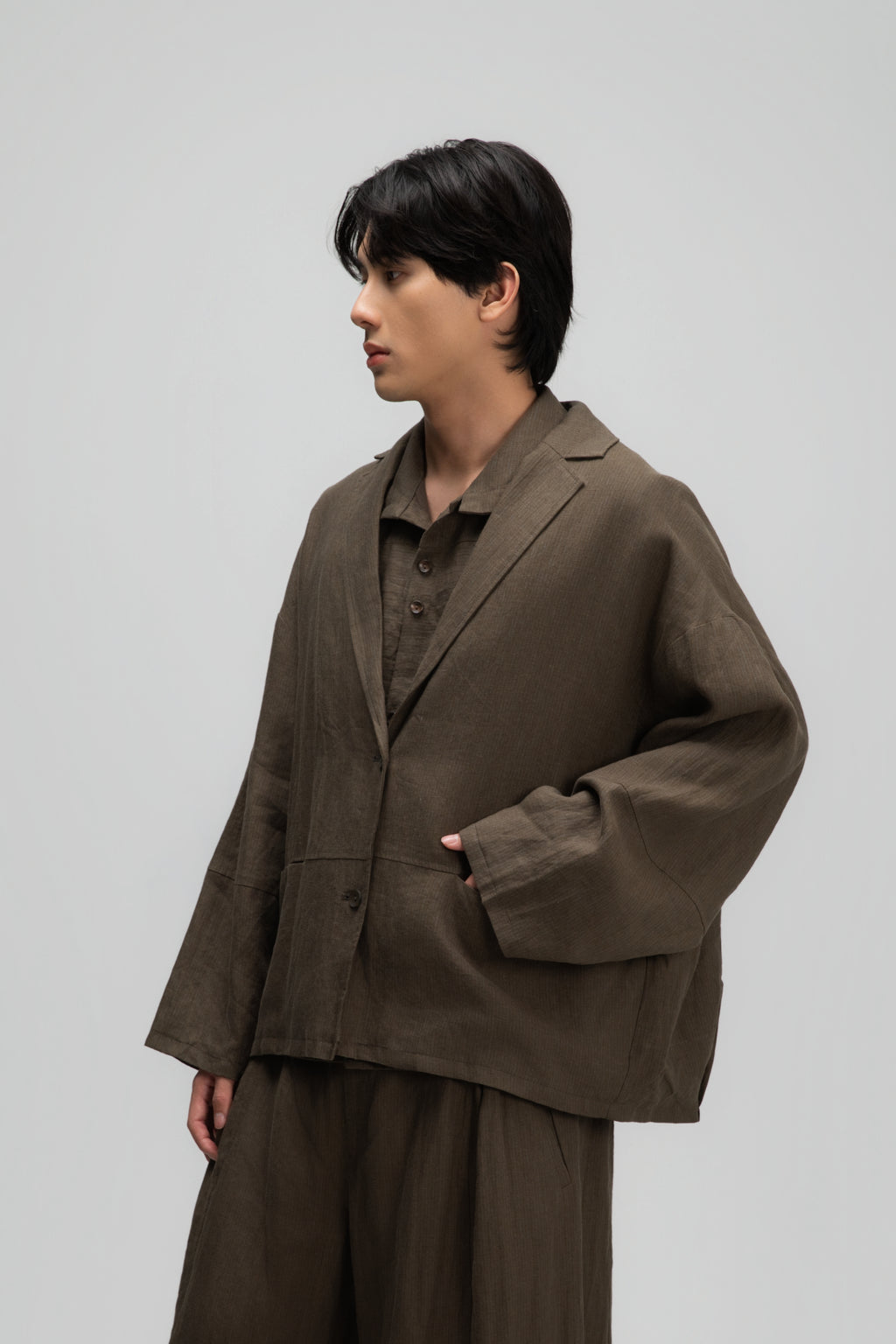Gender Neutral Oversized Pleated Back Hem Blazer (Olive Brown Stripe)