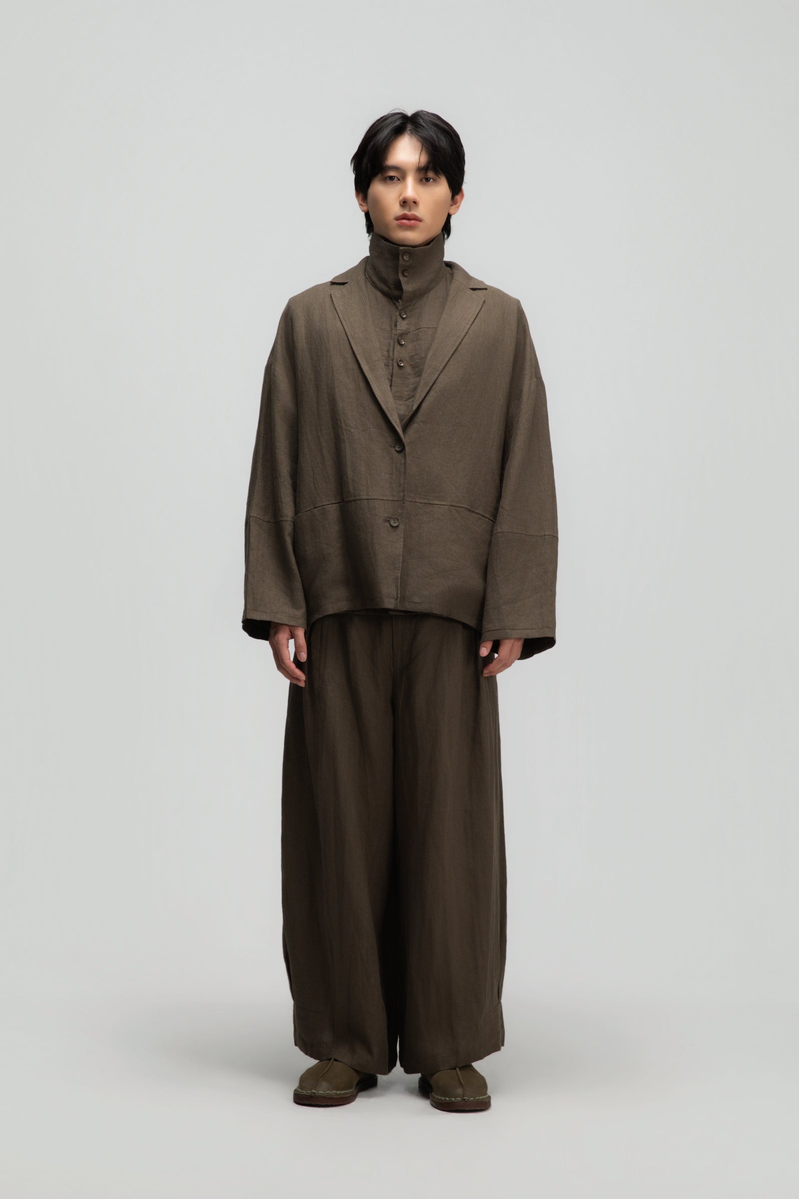 Gender Neutral Oversized Pleated Back Hem Blazer (Olive Brown Stripe)
