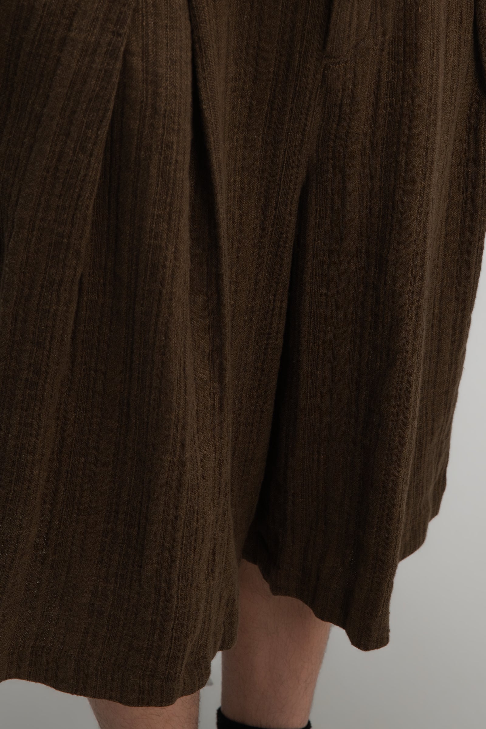 [Preorder] Gender Neutral Front Box Pleated Shorts (Brown) - Ship out 19th June onwards