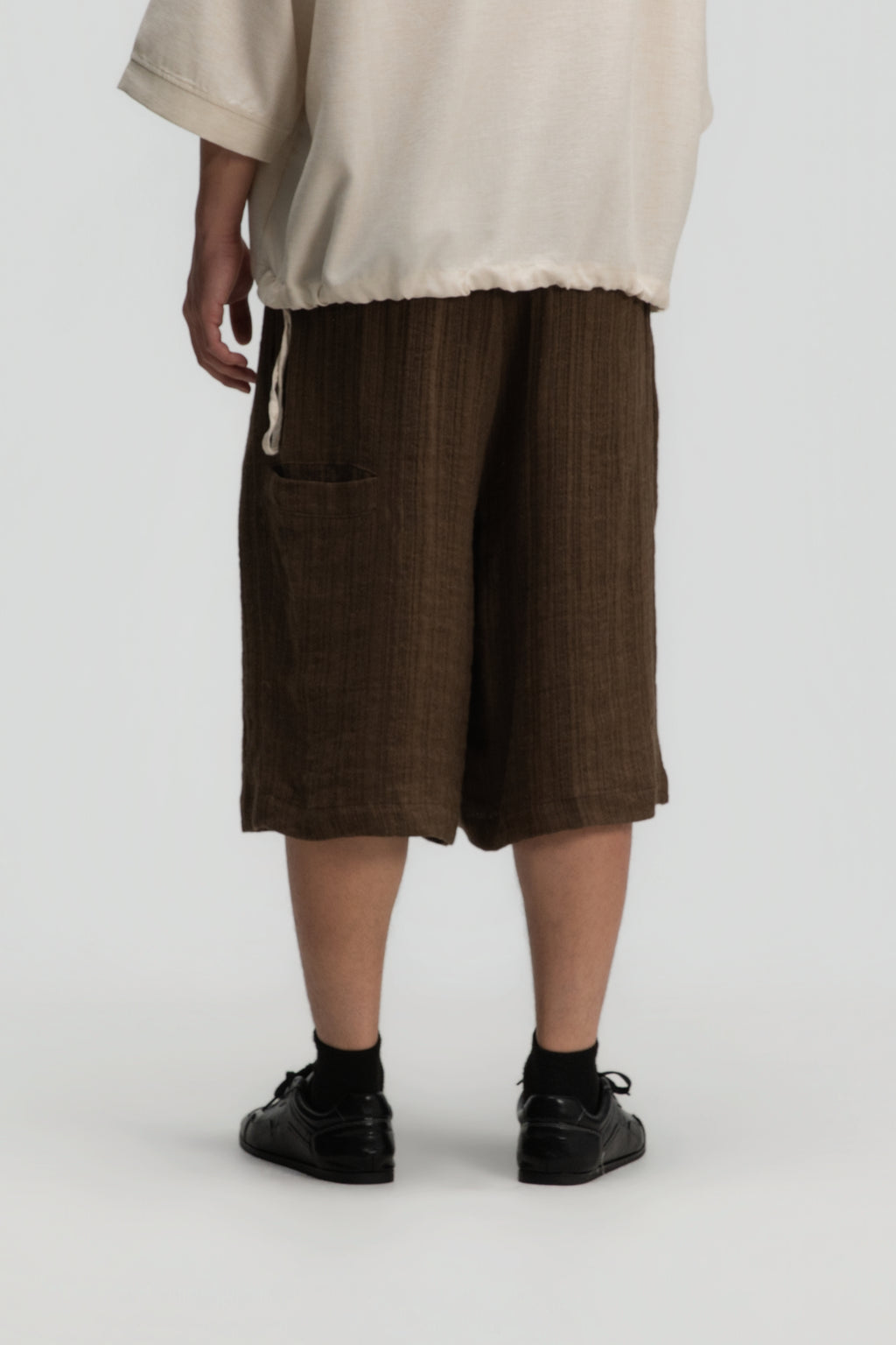 [Preorder] Gender Neutral Front Box Pleated Shorts (Brown) - Ship out 19th June onwards