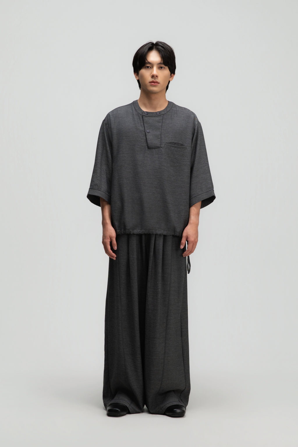 Gender Neutral 3/4 Sleeve Arc Collar Shirt (Midnight Grey)