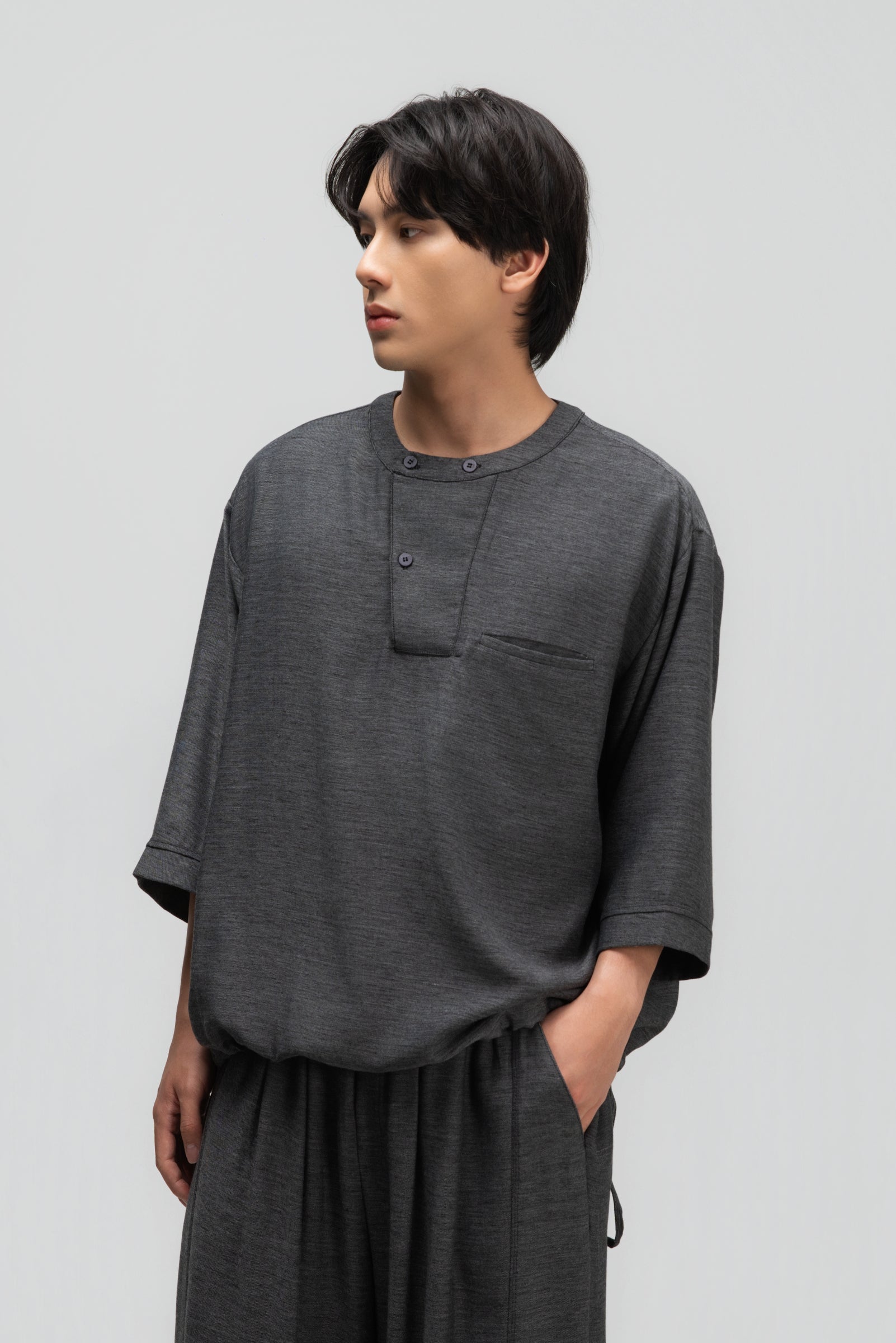 Gender Neutral 3/4 Sleeve Arc Collar Shirt (Midnight Grey)