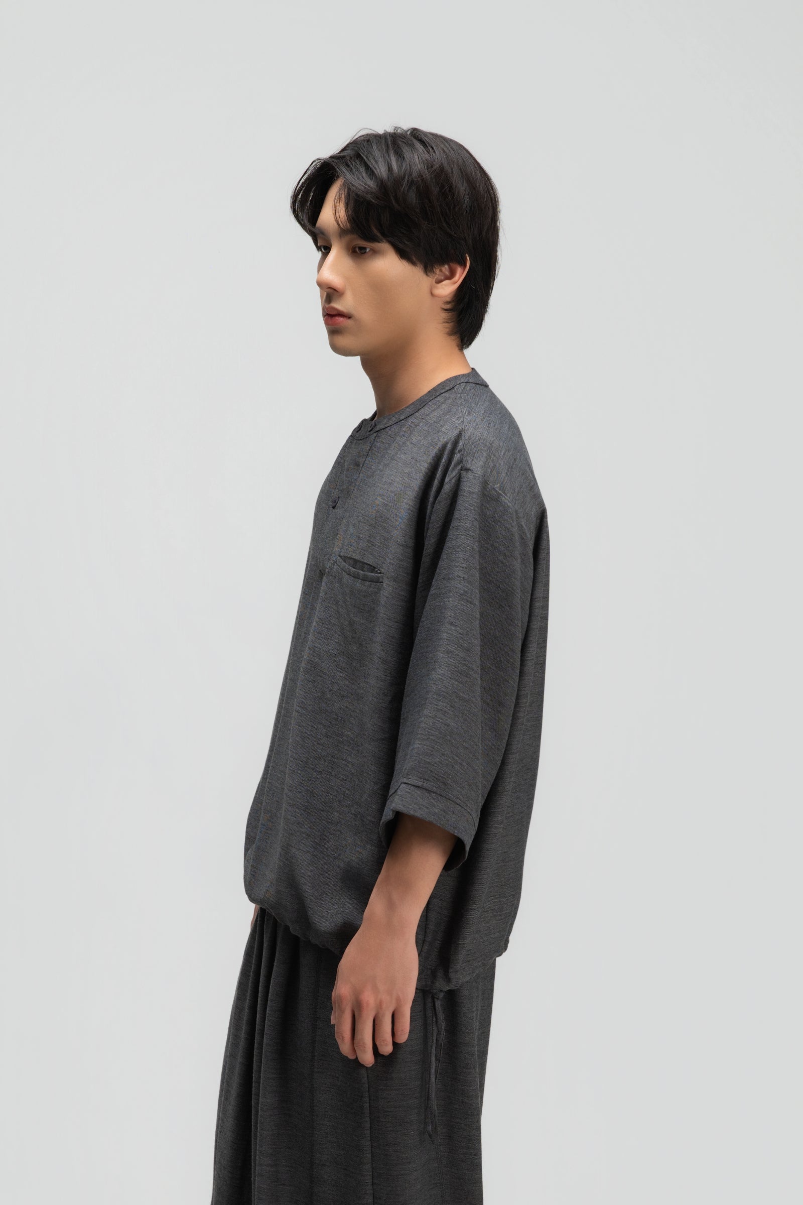 Gender Neutral 3/4 Sleeve Arc Collar Shirt (Midnight Grey)