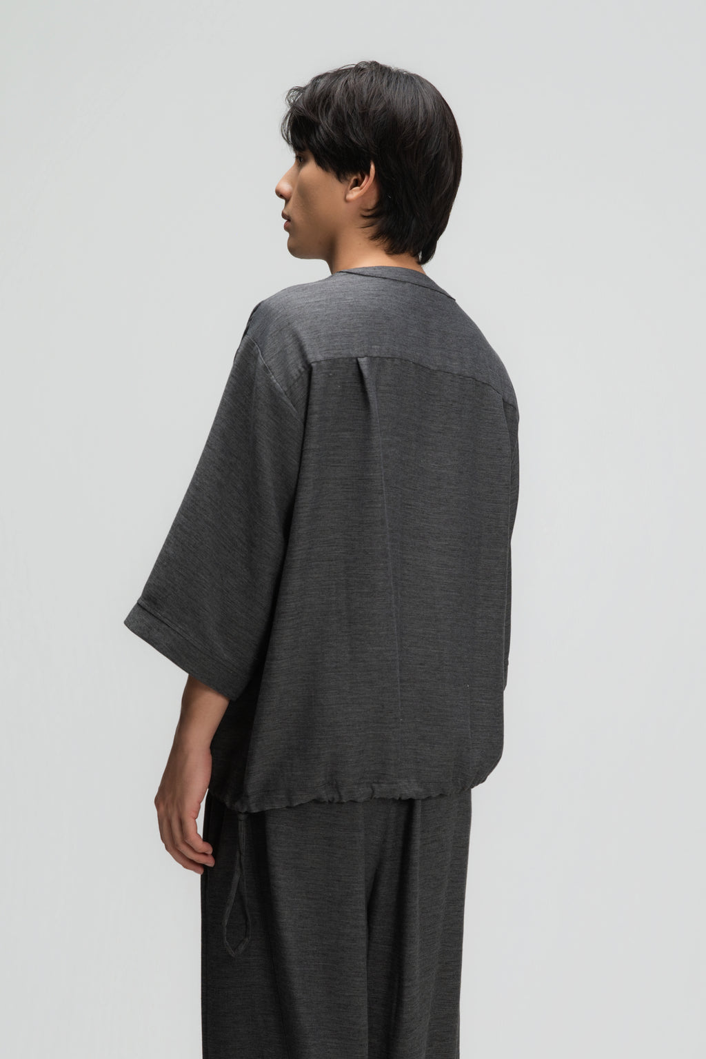 Gender Neutral 3/4 Sleeve Arc Collar Shirt (Midnight Grey)