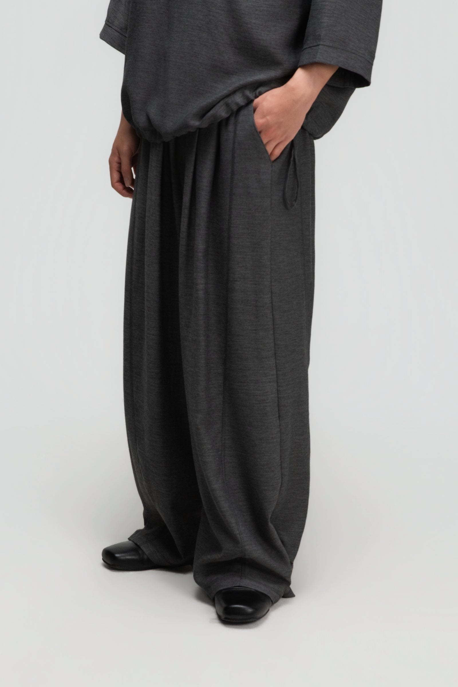 Gender Neutral Convertible Wear Long Pants 2.0 (Midnight Grey)