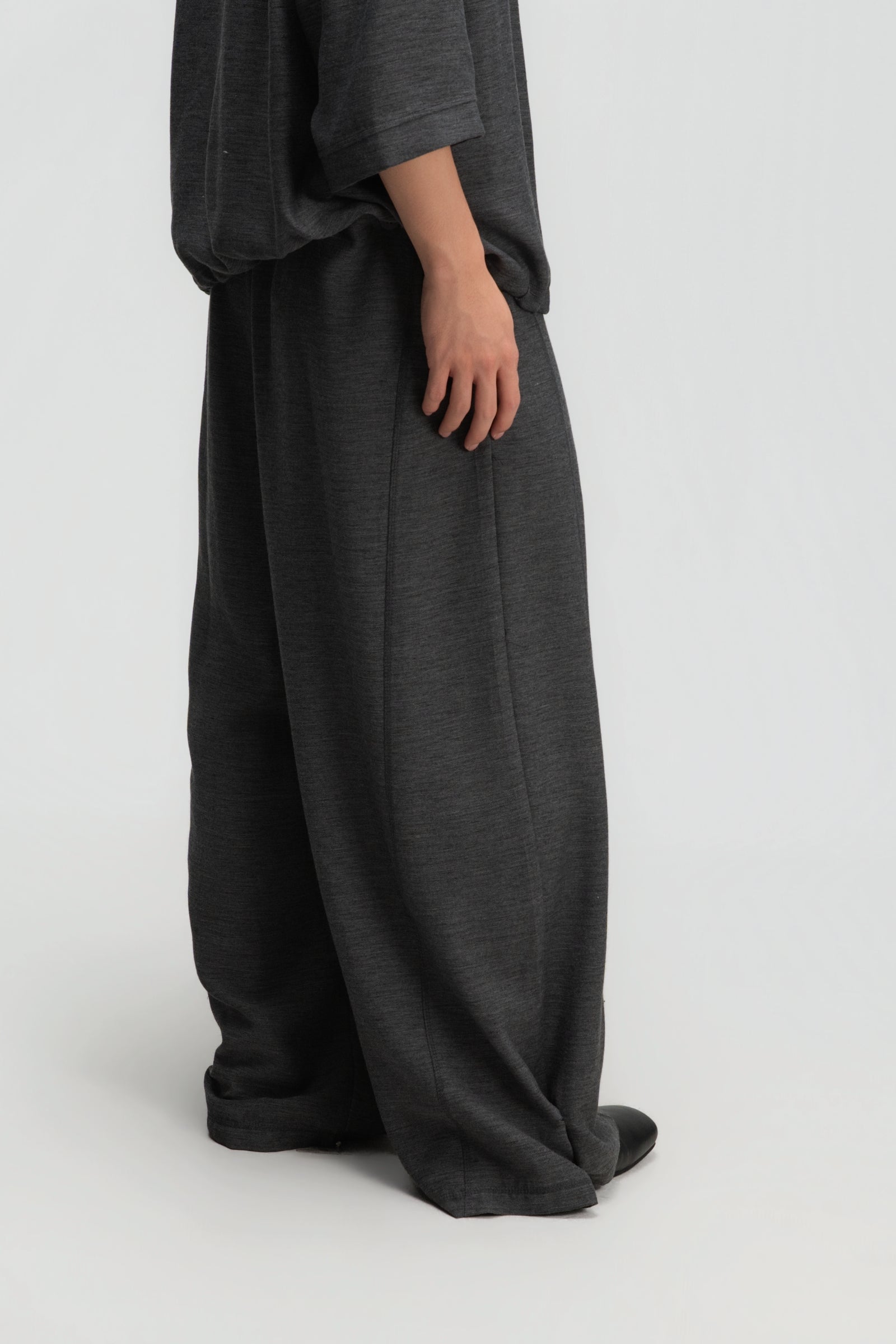 Gender Neutral Convertible Wear Long Pants 2.0 (Midnight Grey)