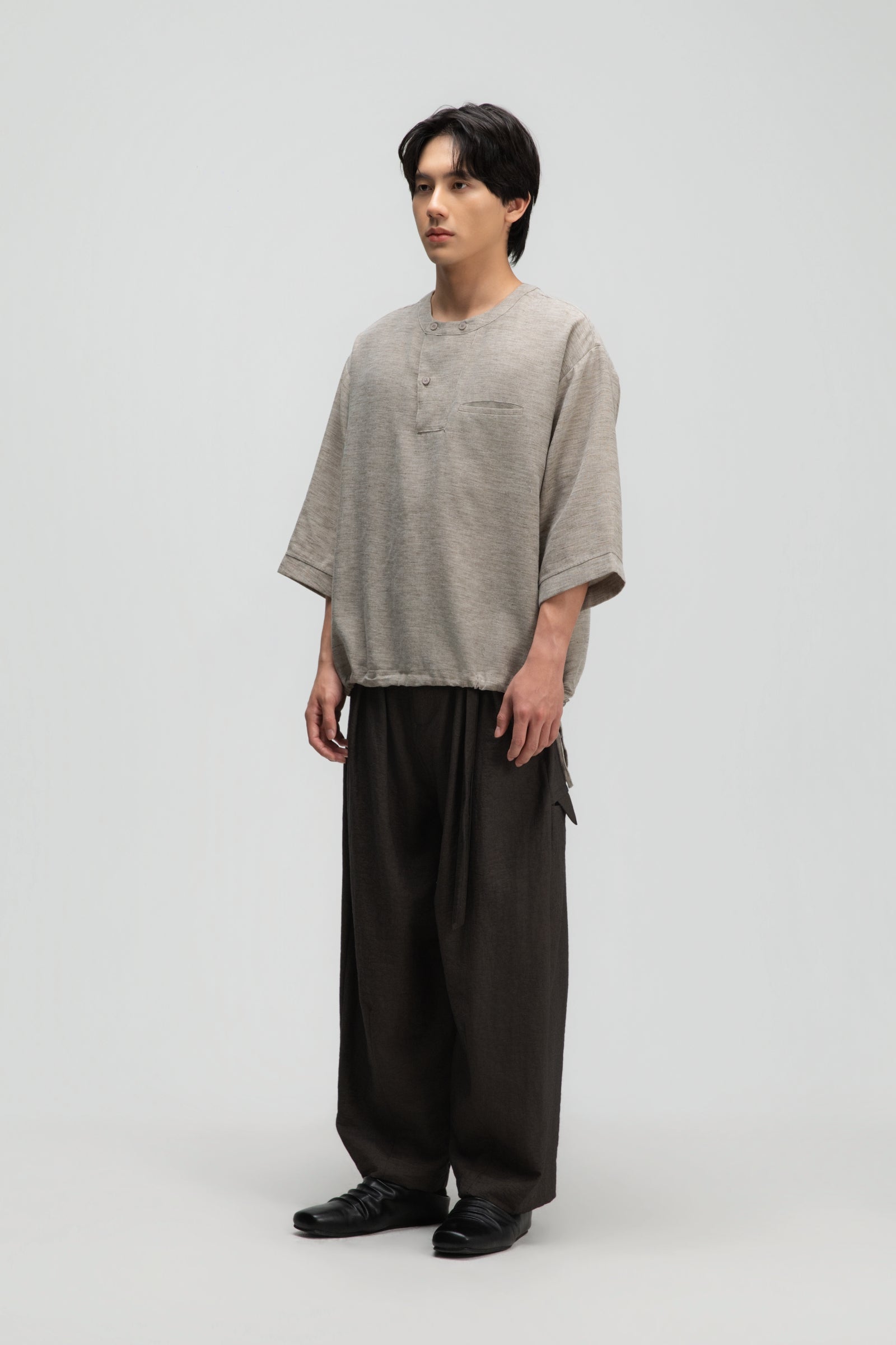 Gender Neutral 3/4 Sleeve Arc Collar Shirt (Dark Oat)