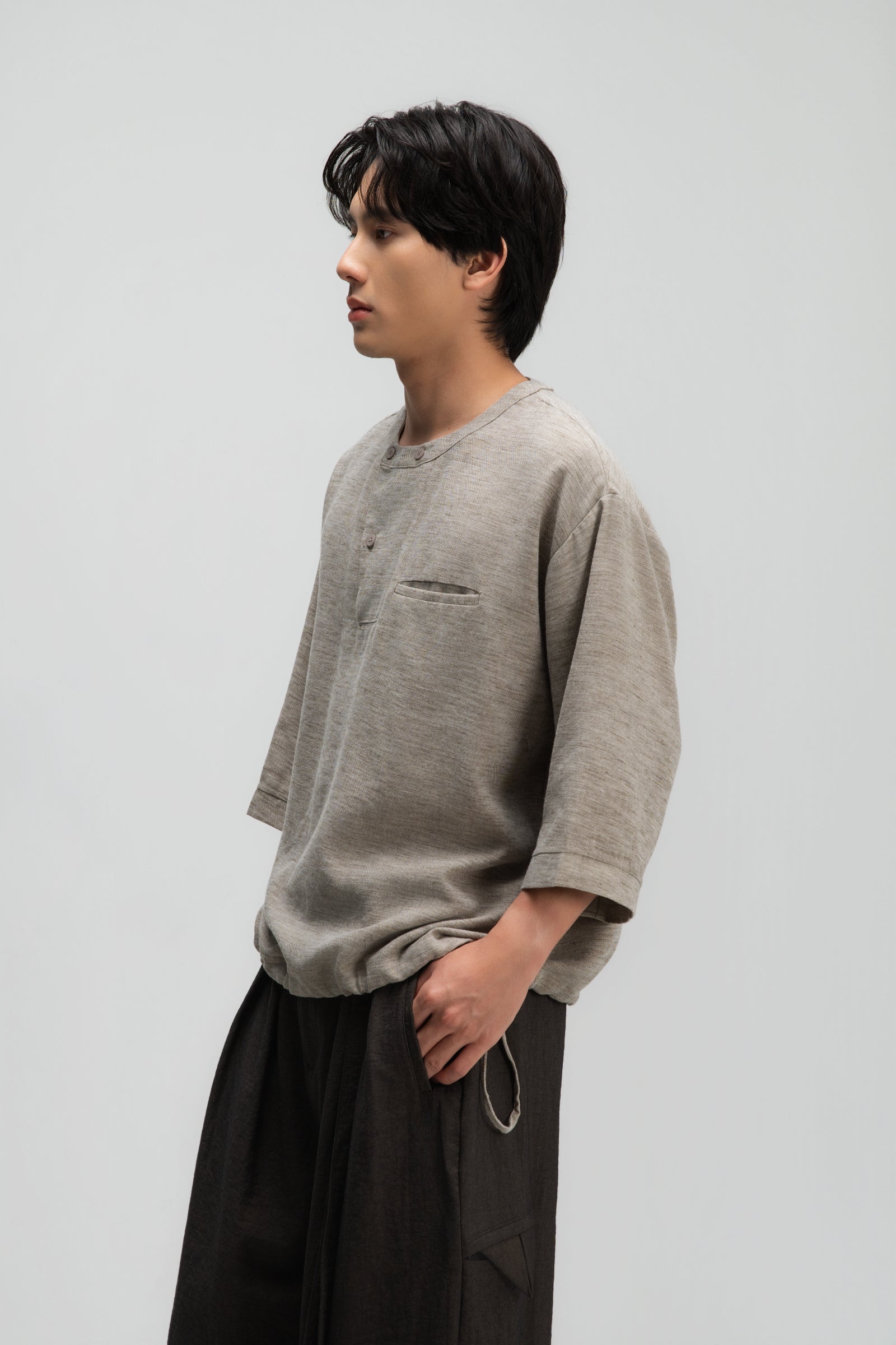 Gender Neutral 3/4 Sleeve Arc Collar Shirt (Dark Oat)