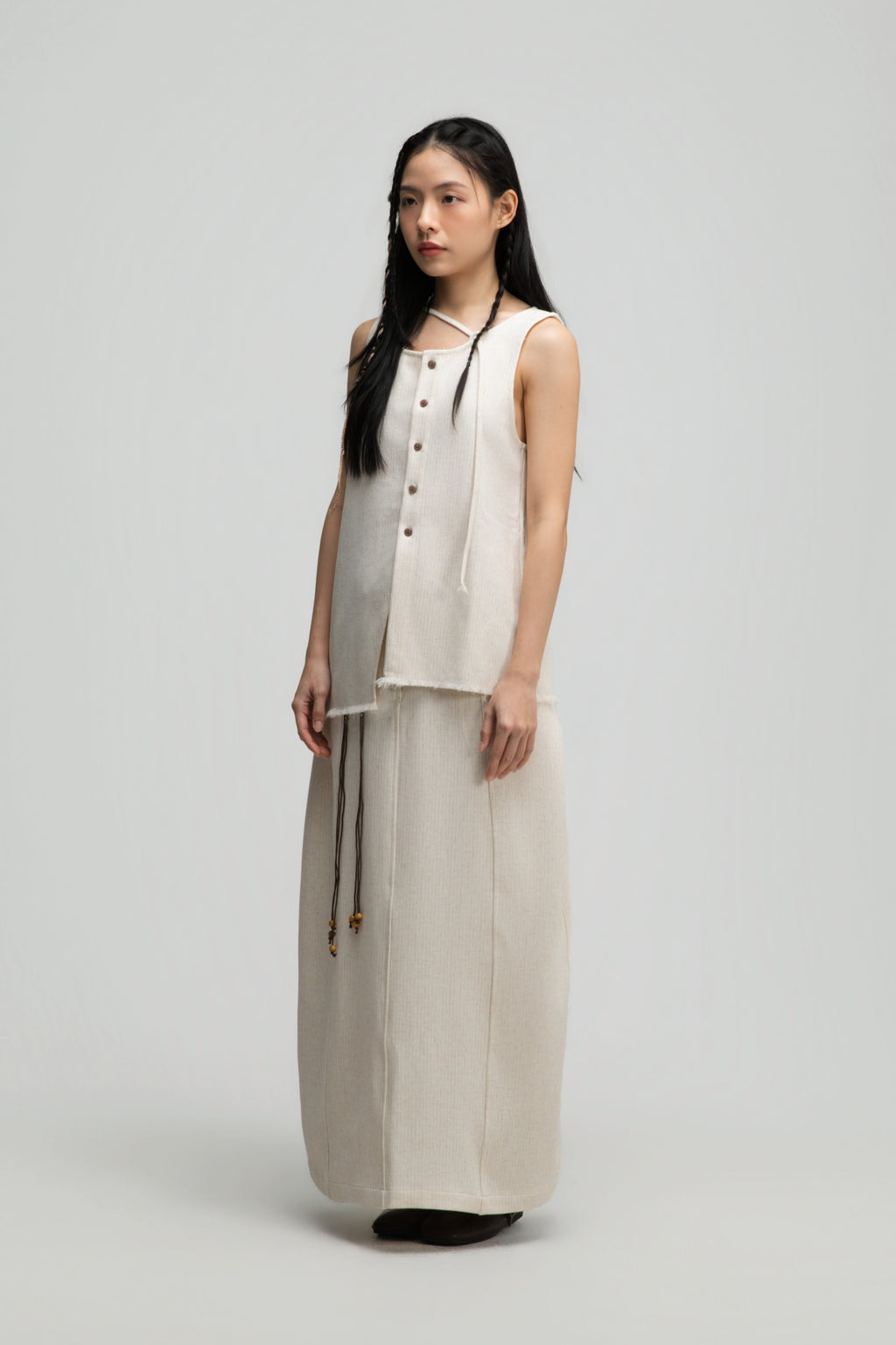 Raw Hem Skewed Button-Up Tank Top (Off White)