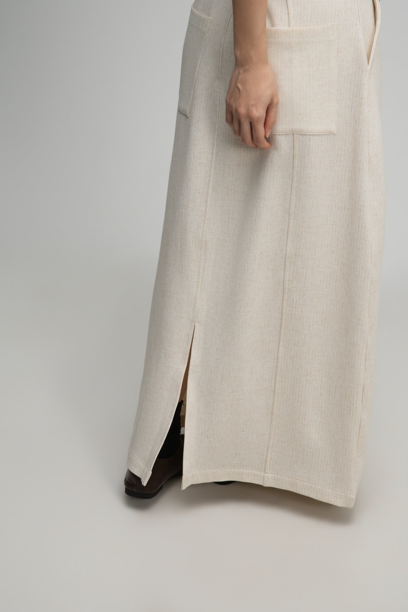Curved Leg Skirt w/ Beaded Belt (Off White)