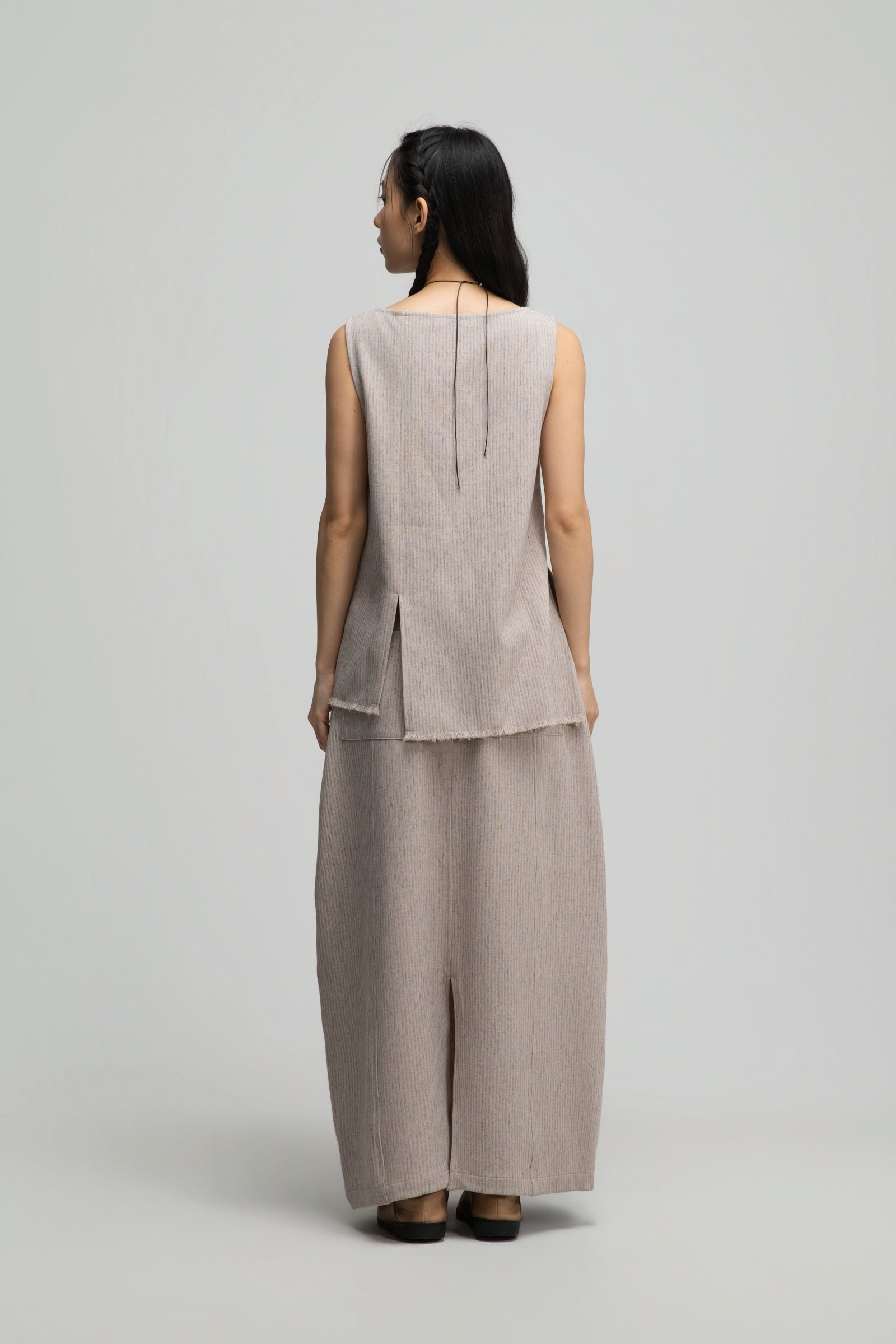 Curved Leg Skirt w/ Beaded Belt (Dark Beige)