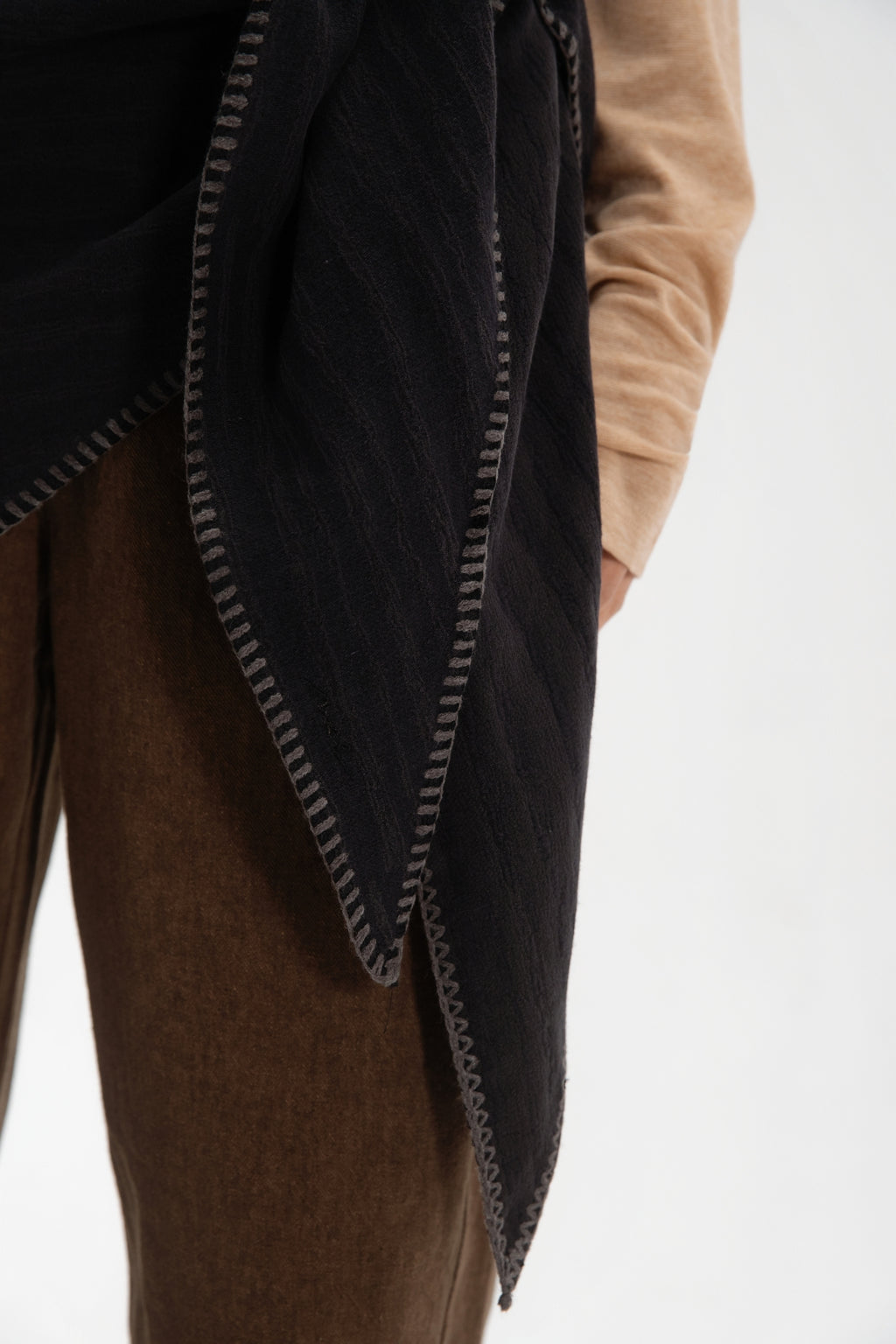 Large Tri Scarf (Aged Black)
