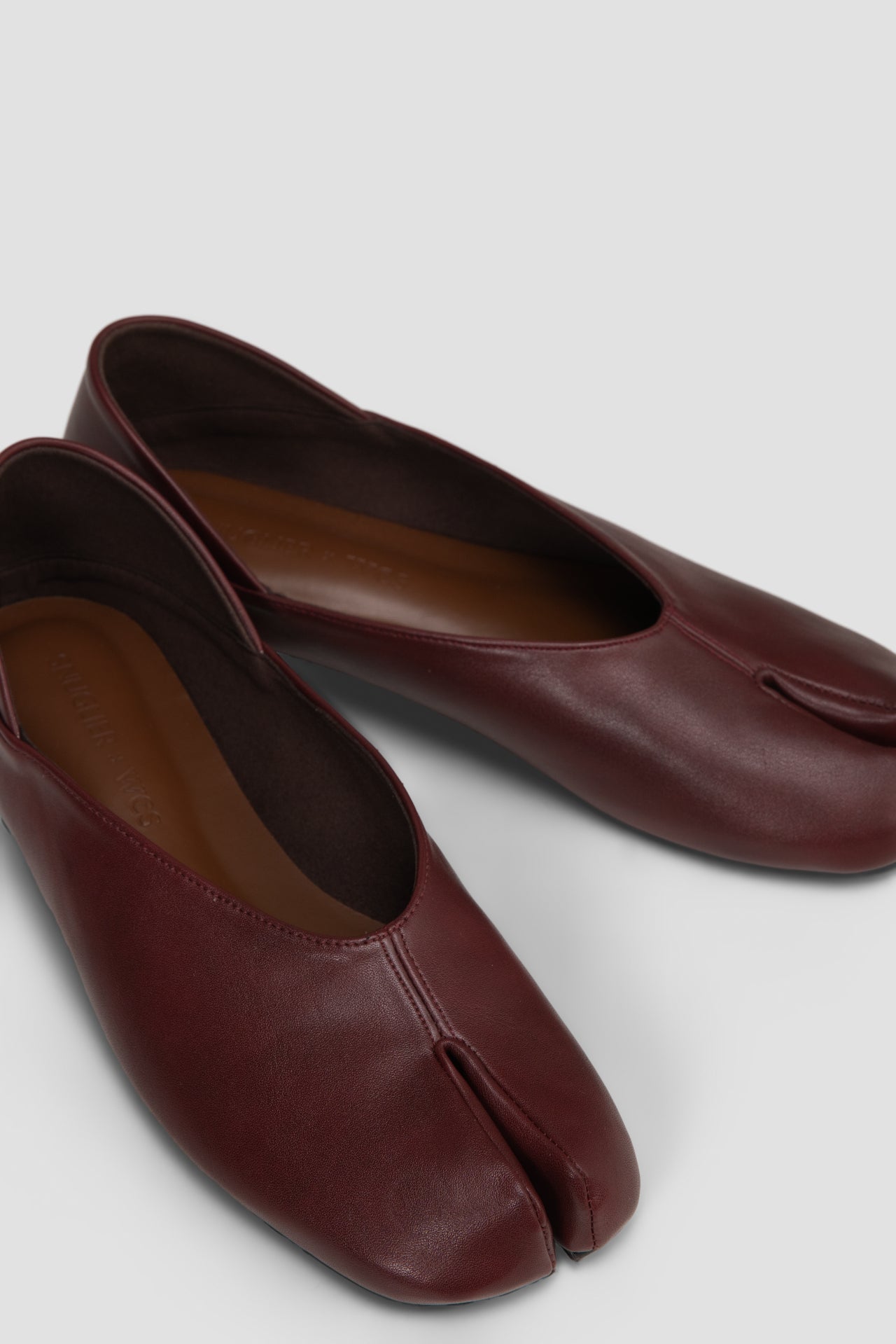 WES x Snuglier Tsuri Tabi (Maroon)