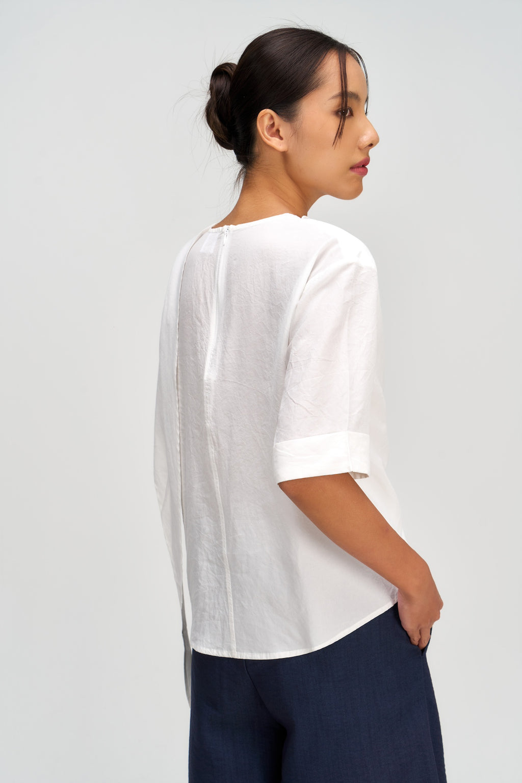 Neck-Scarf Half Sleeve Blouse (White)