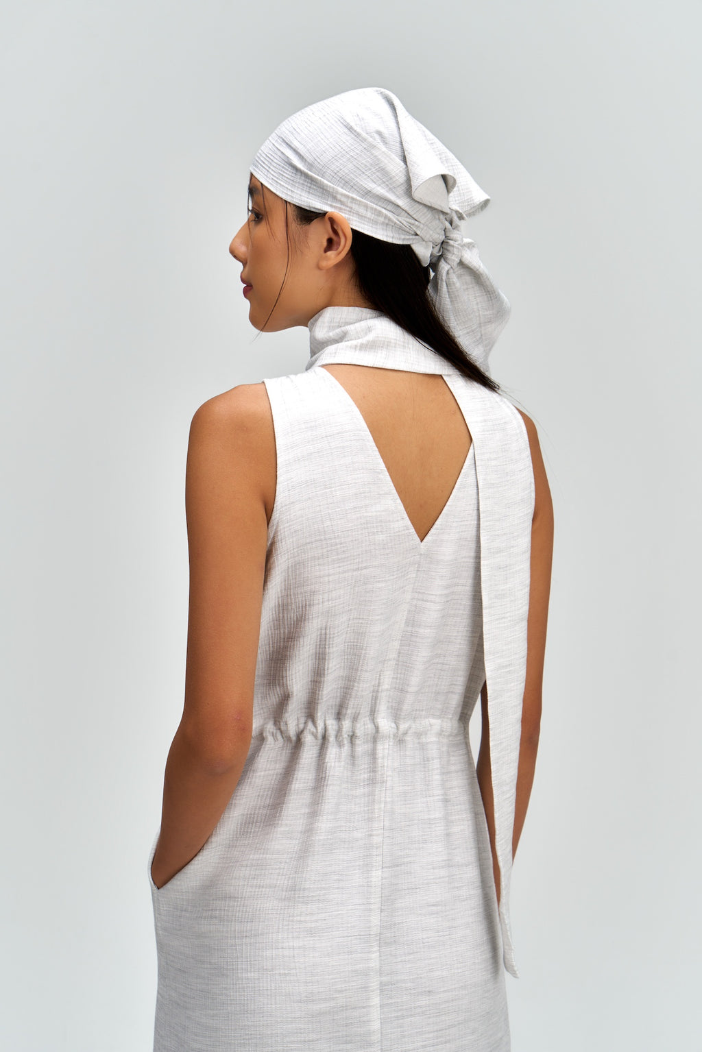 8th Anniversary | Long Tri Beaded Scarf (Grey)