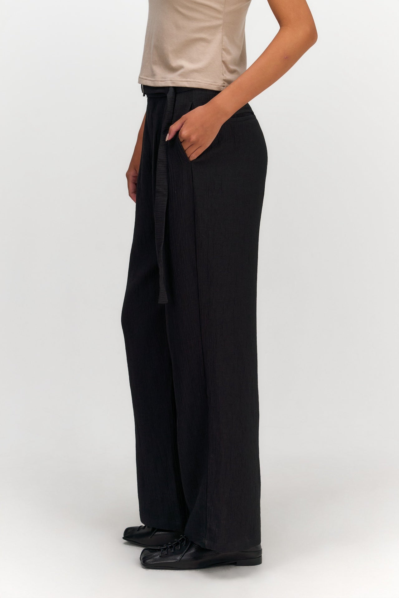 Tri Pleated Belted Trousers (Black)