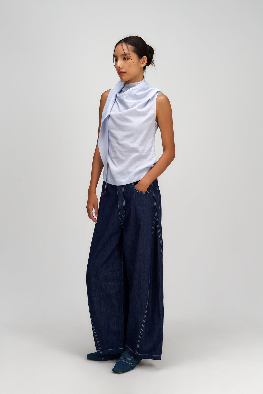 Triangle Neck-Scarf Tank Top (Blue)