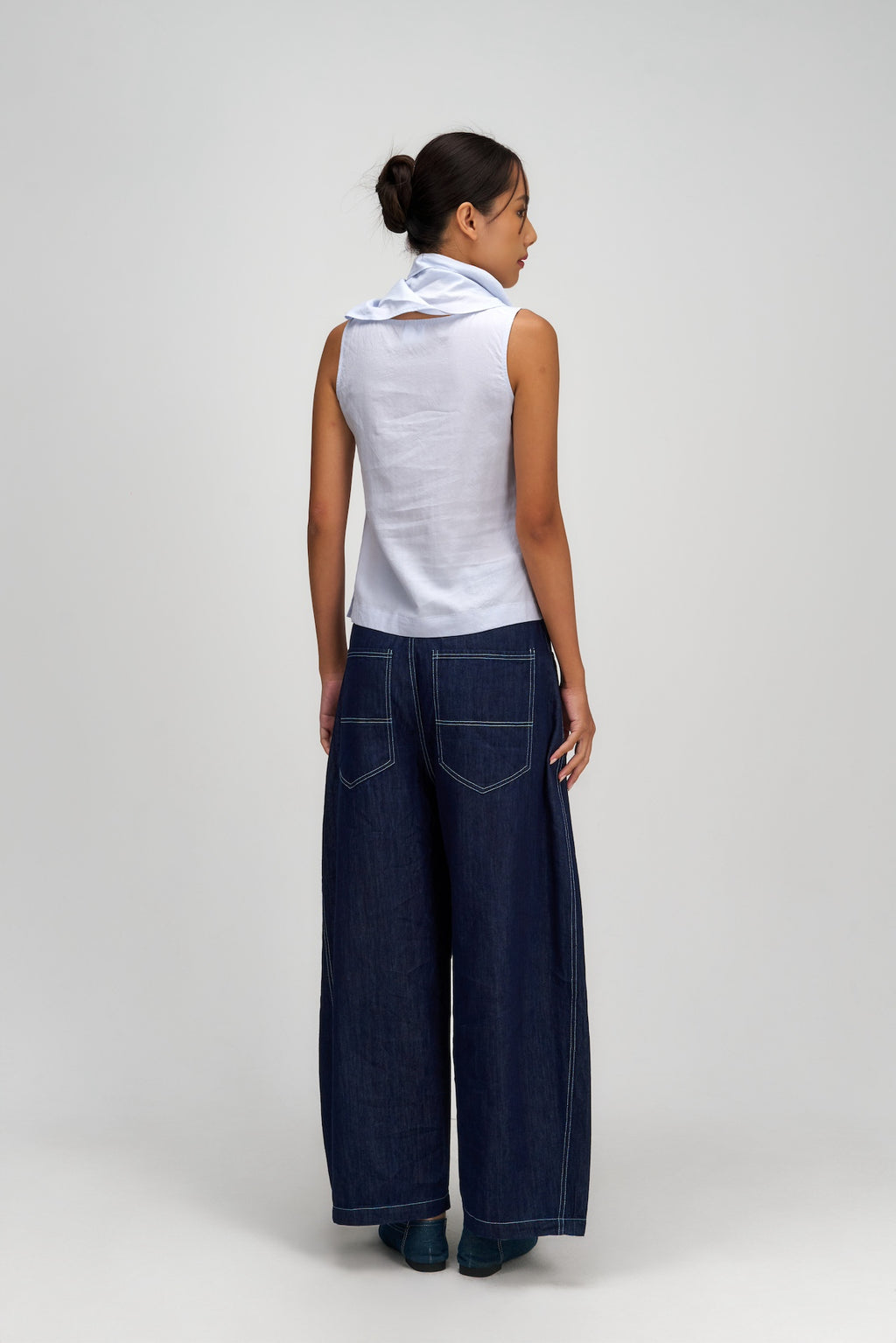 Triangle Neck-Scarf Tank Top (Blue)