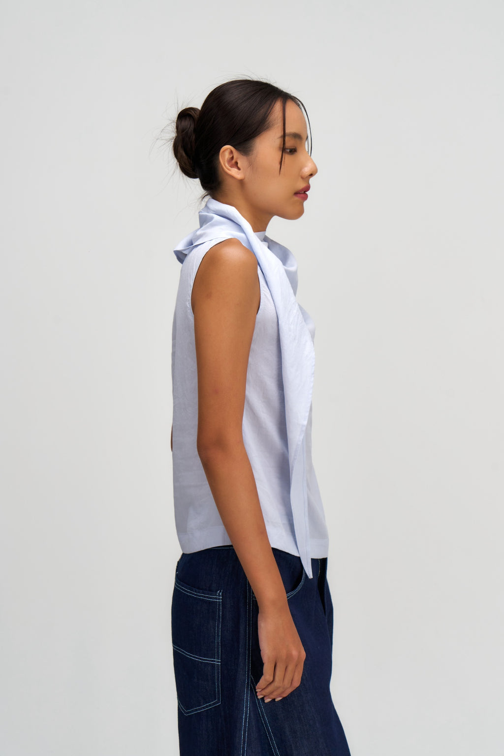 Triangle Neck-Scarf Tank Top (Blue)