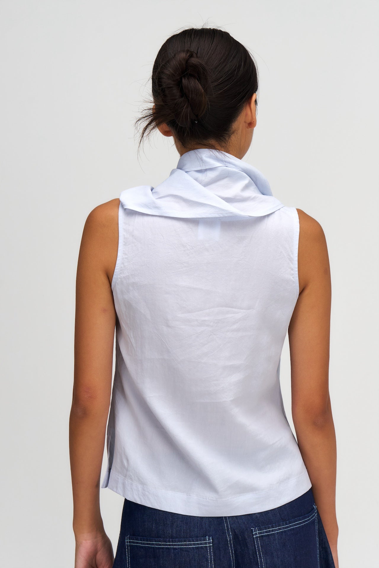 Triangle Neck-Scarf Tank Top (Blue)