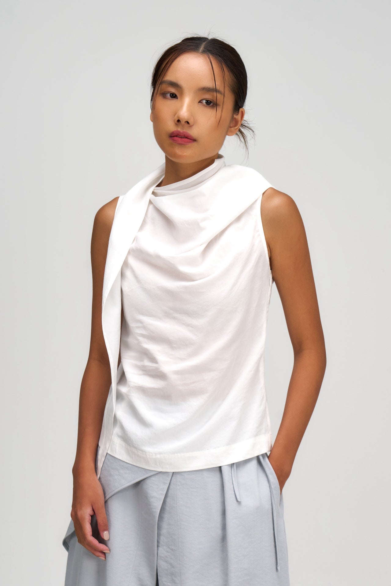Triangle Neck-Scarf Tank Top (White)