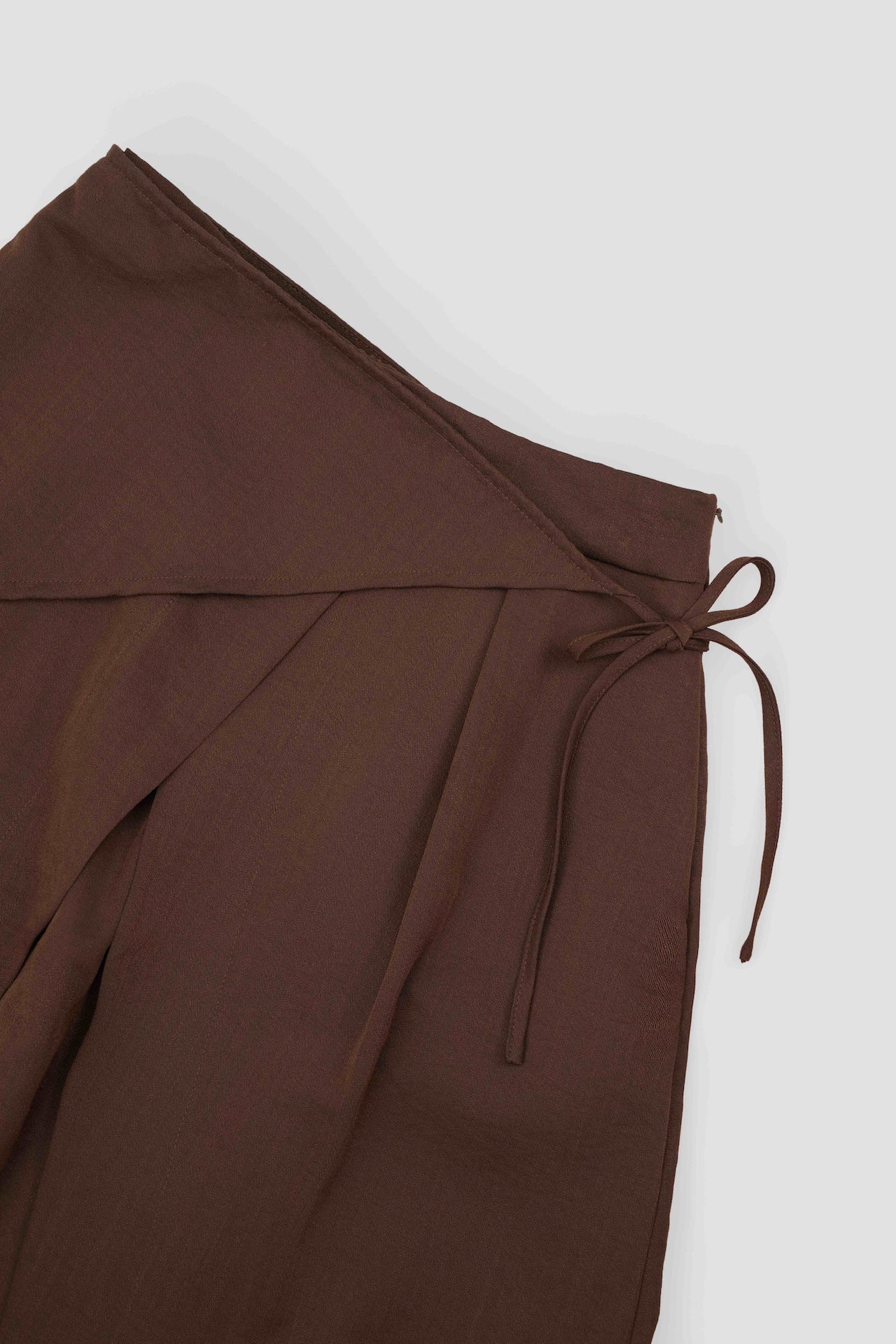 Waist Bandeu Pleated Skirt - Plus Long (Brown)