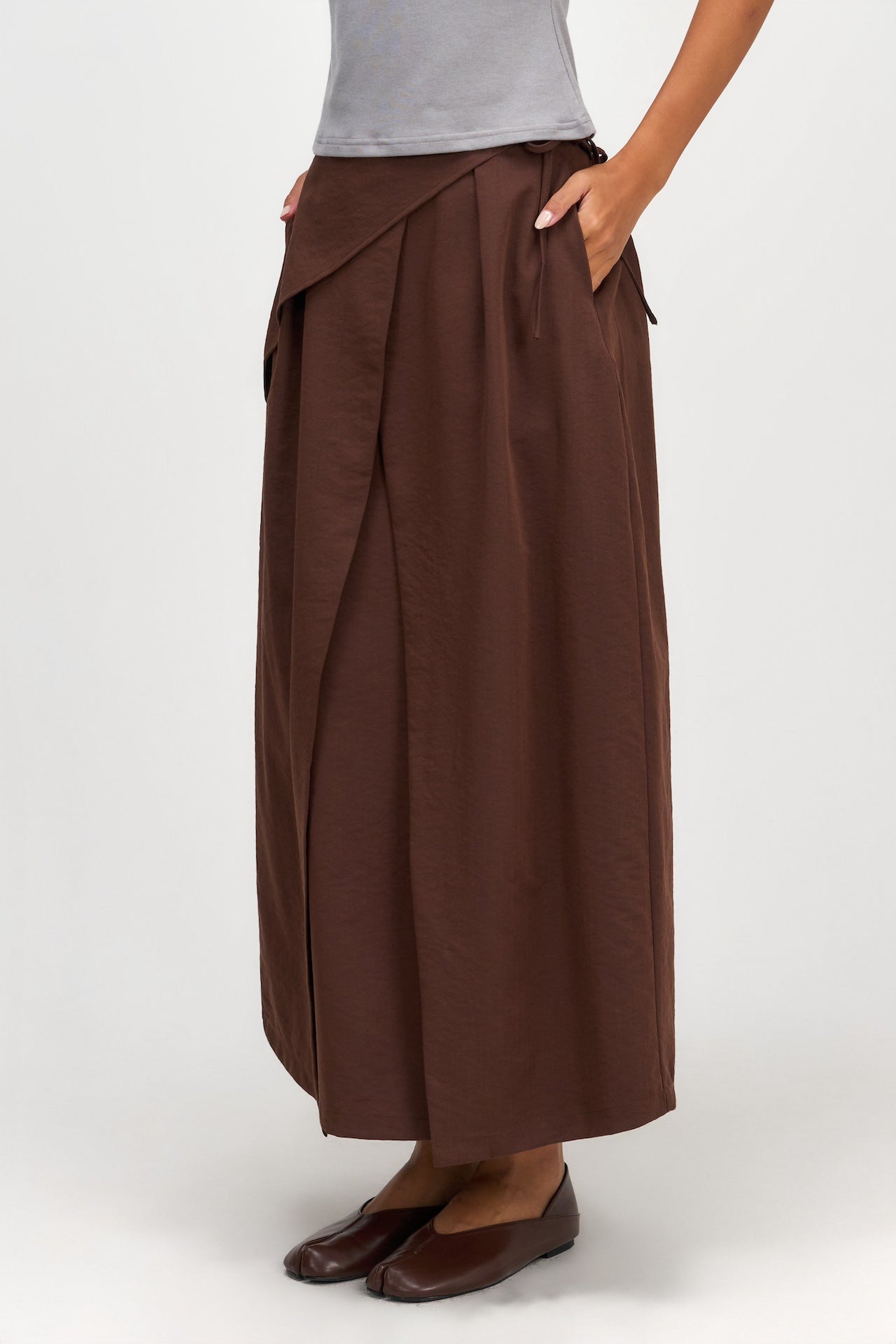 Waist Bandeu Pleated Skirt - Plus Long (Brown)