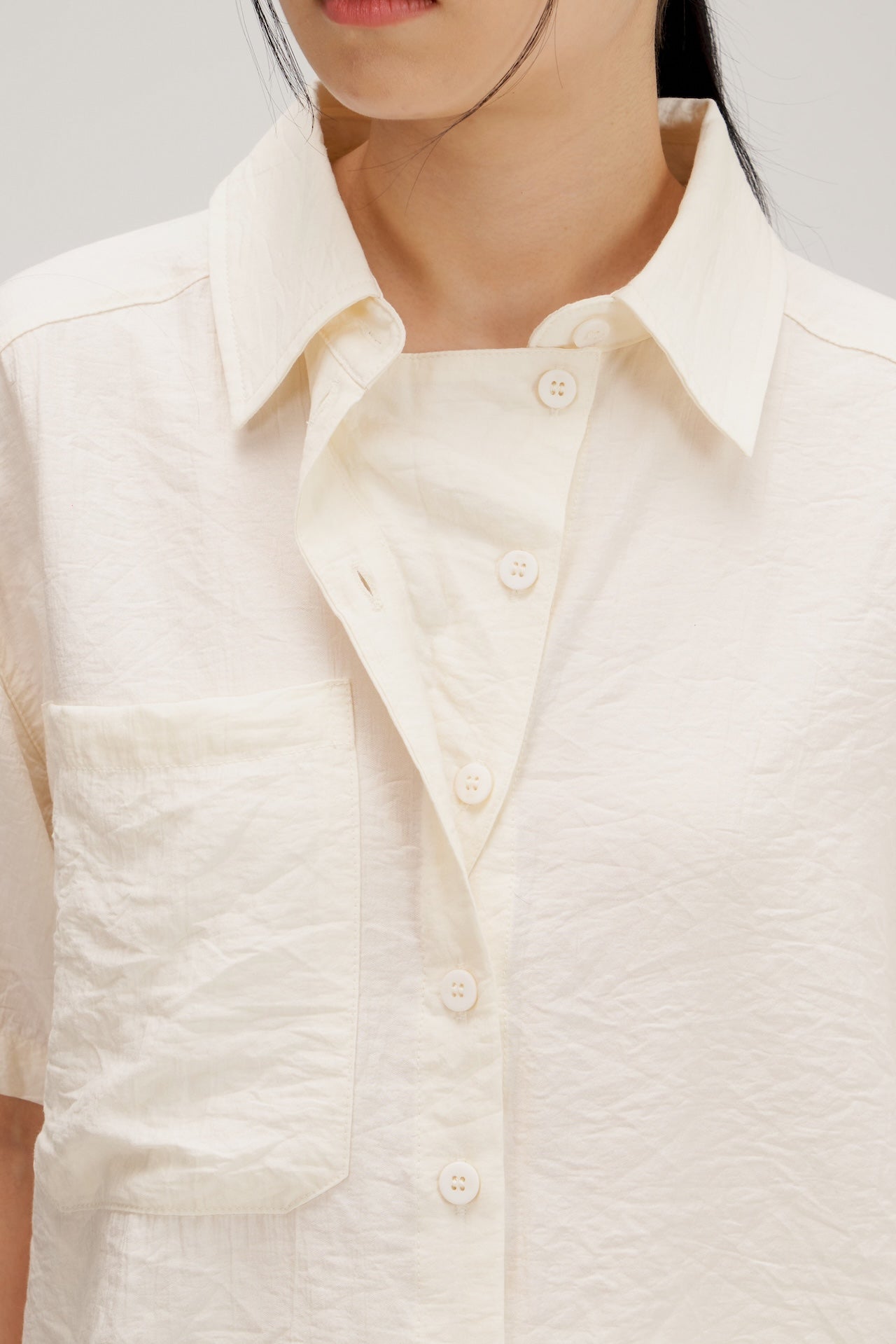 Drape Neck Short-Sleeve Crop Shirt (Off White)