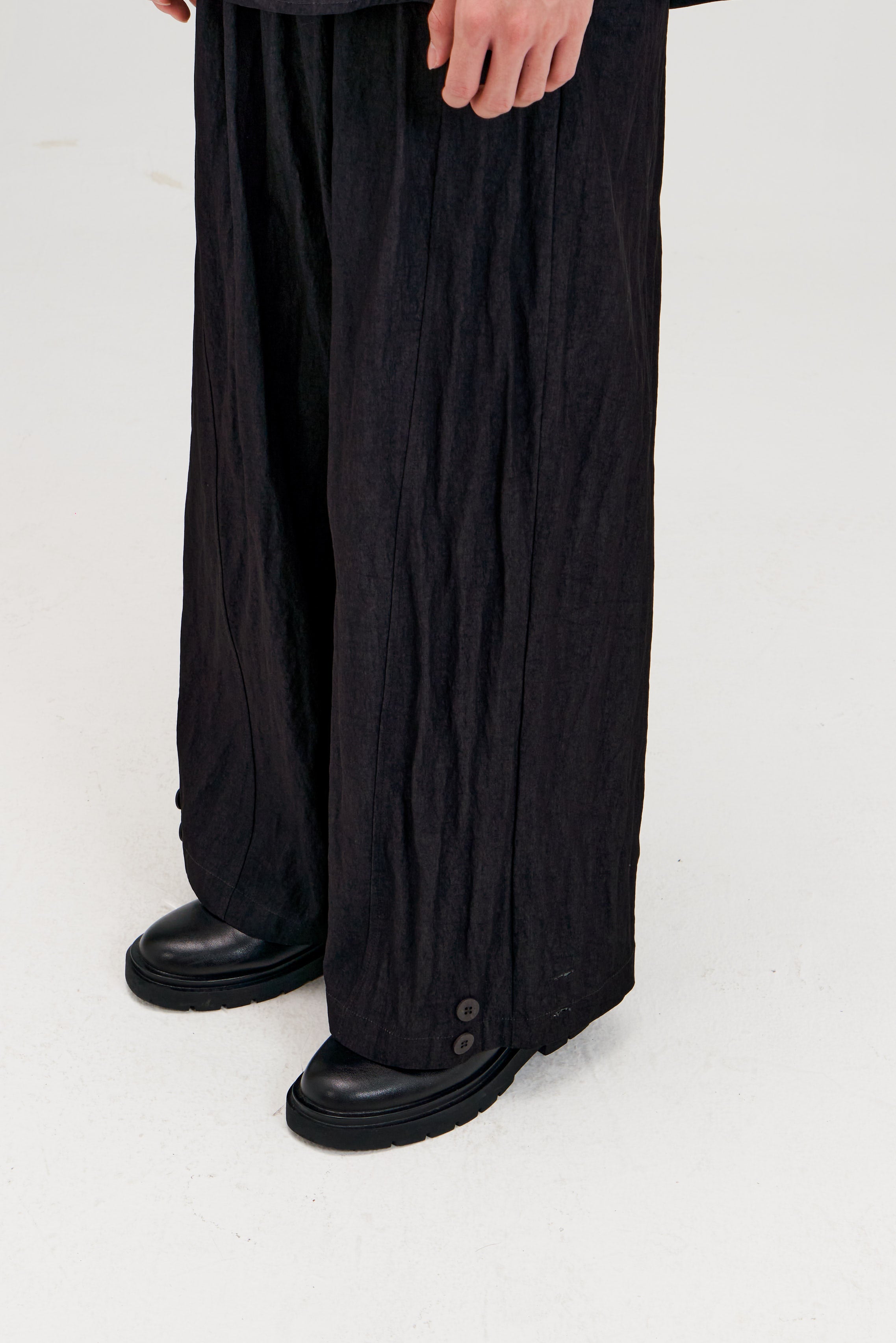 Gender Neutral Convertible Wear Long Pants 2.0 (Black)