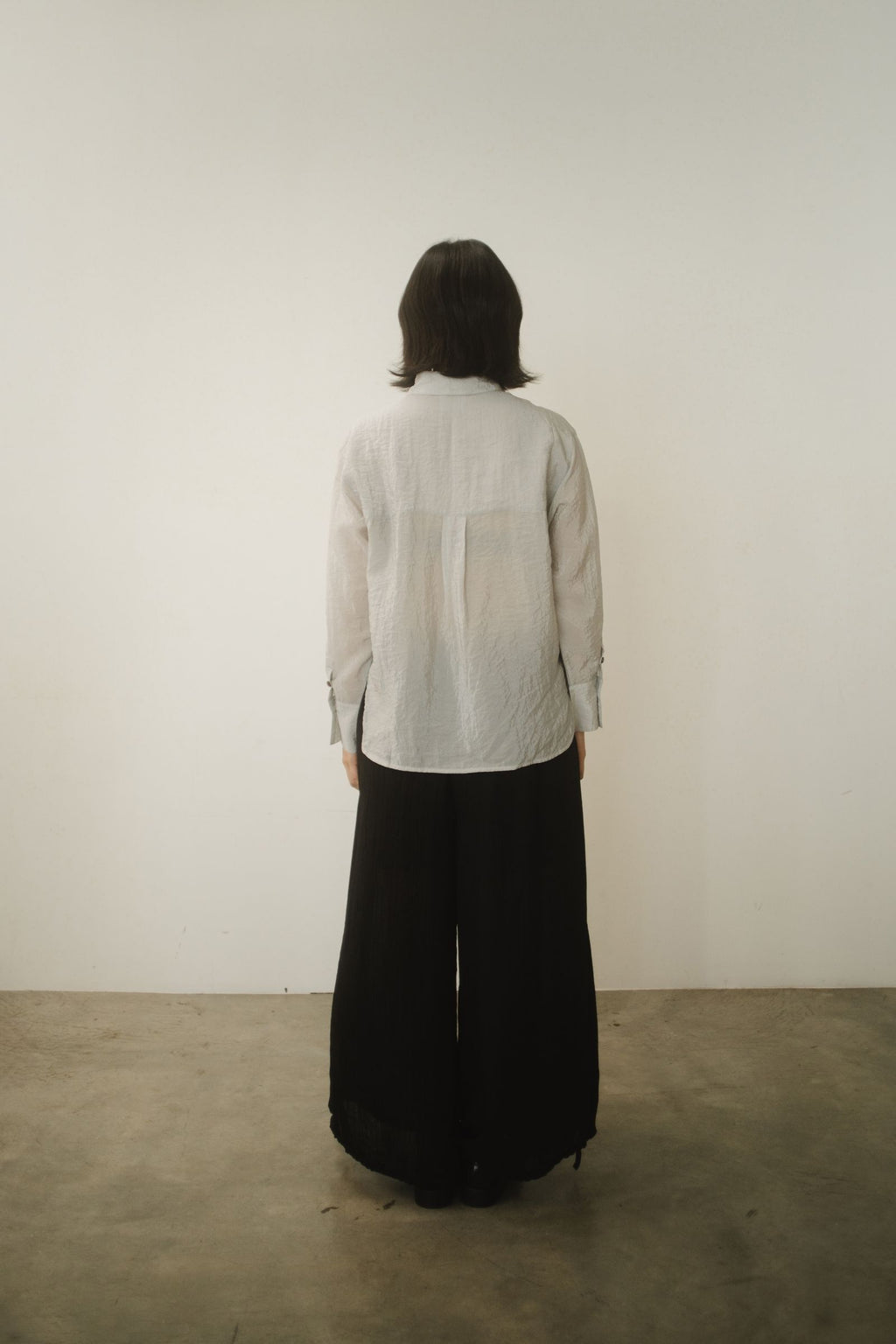 WES x GUNG x SO | Easy Shimmer U-Hem Blouse (Cool Grey)