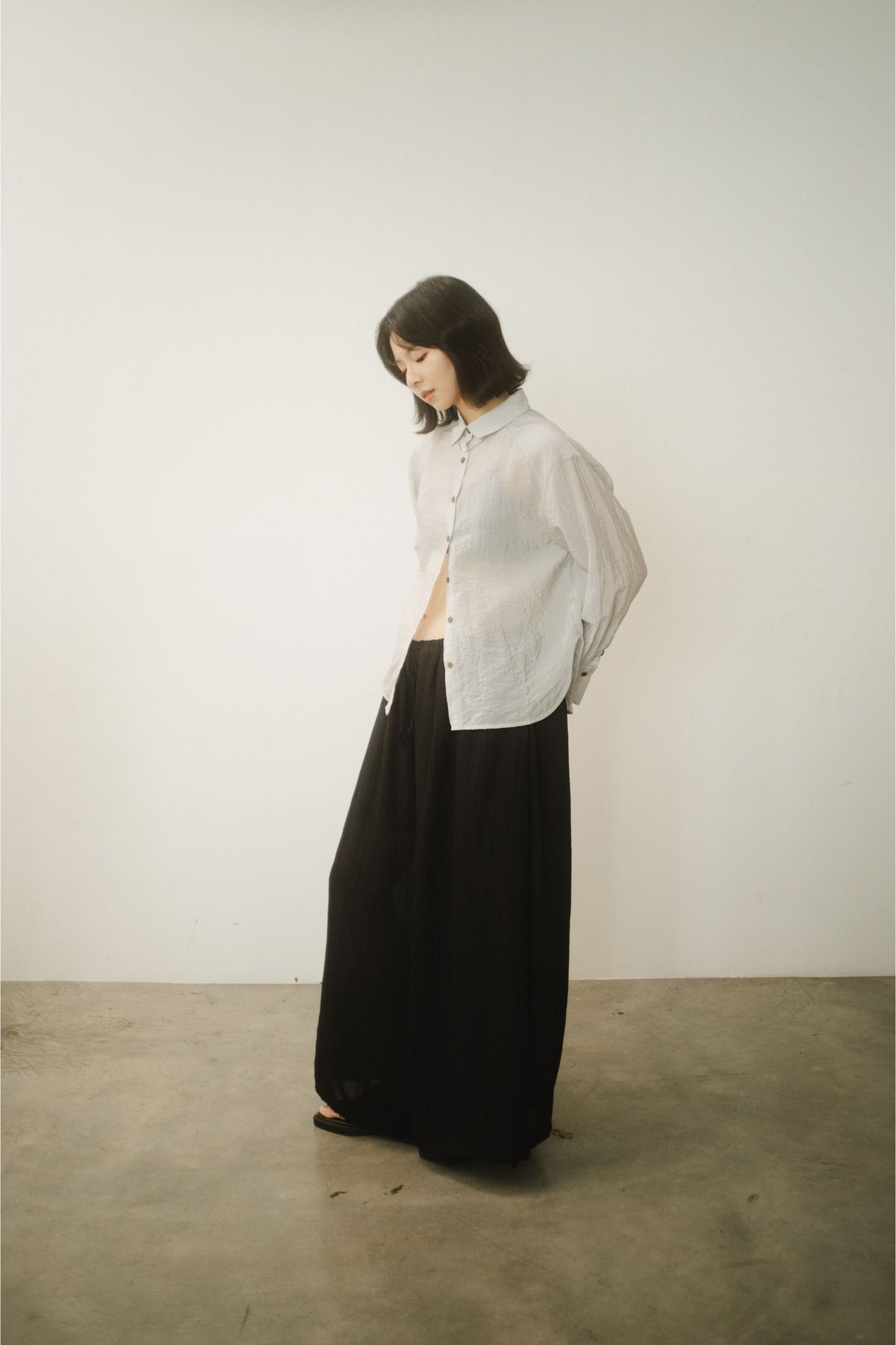 WES x GUNG x SO | Easy Shimmer U-Hem Blouse (Cool Grey)