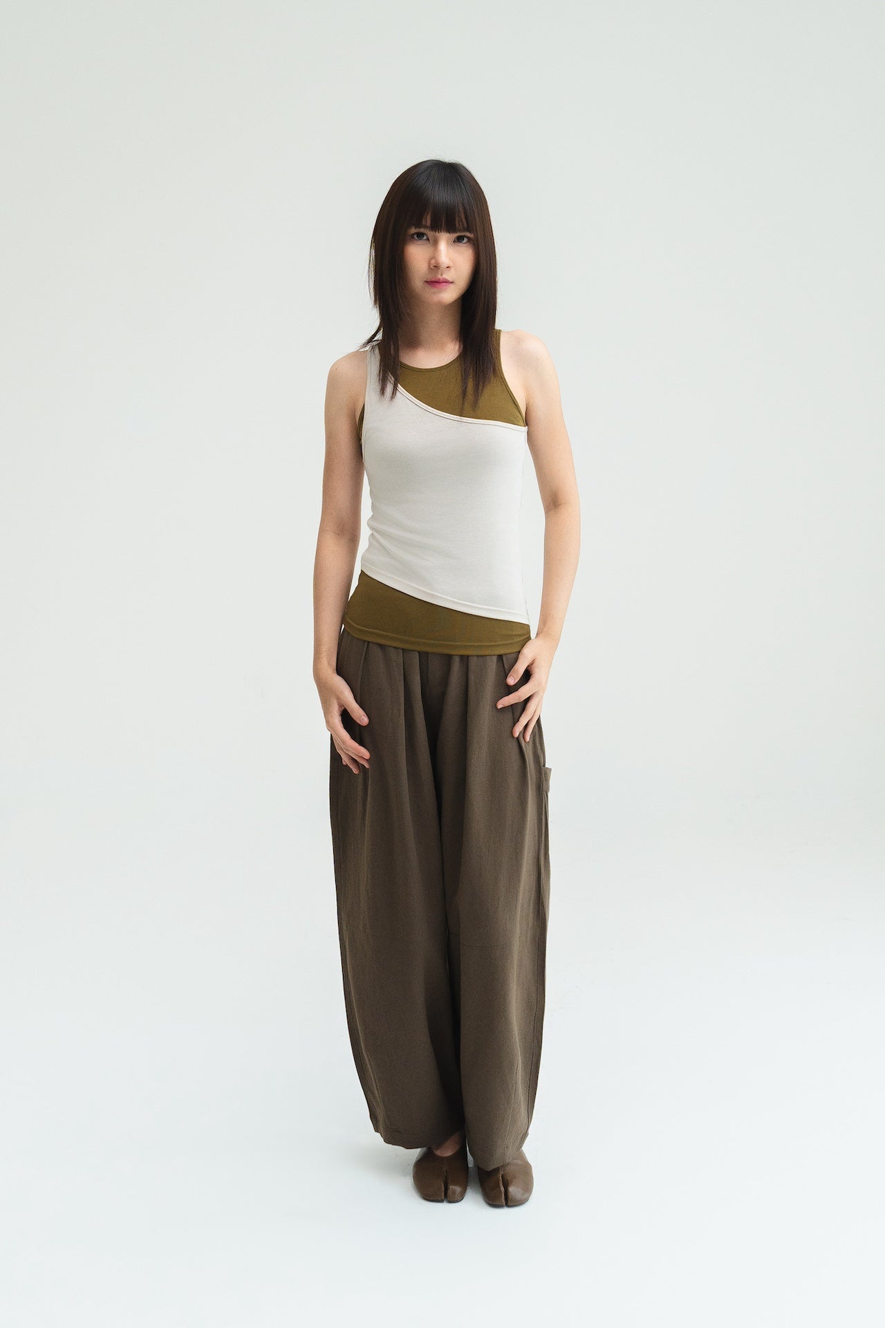 Gender Neutral Cocoon Trousers (Linen / Olive Brown)