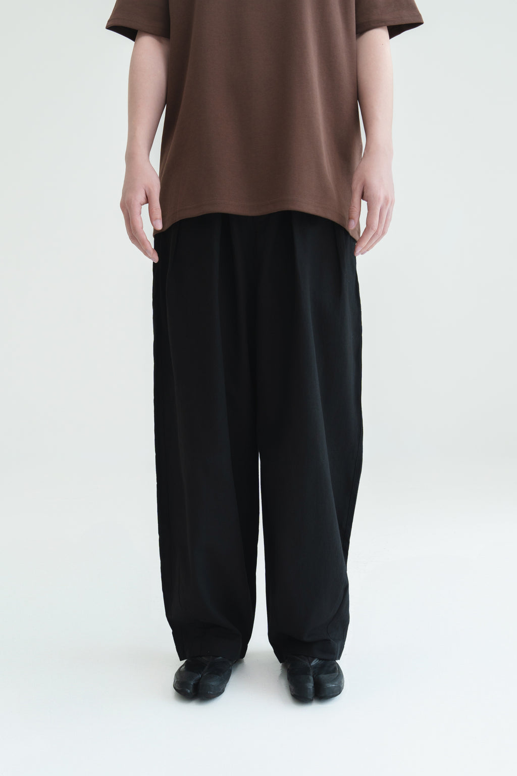 Gender Neutral Cocoon Trousers (Linen / Black)