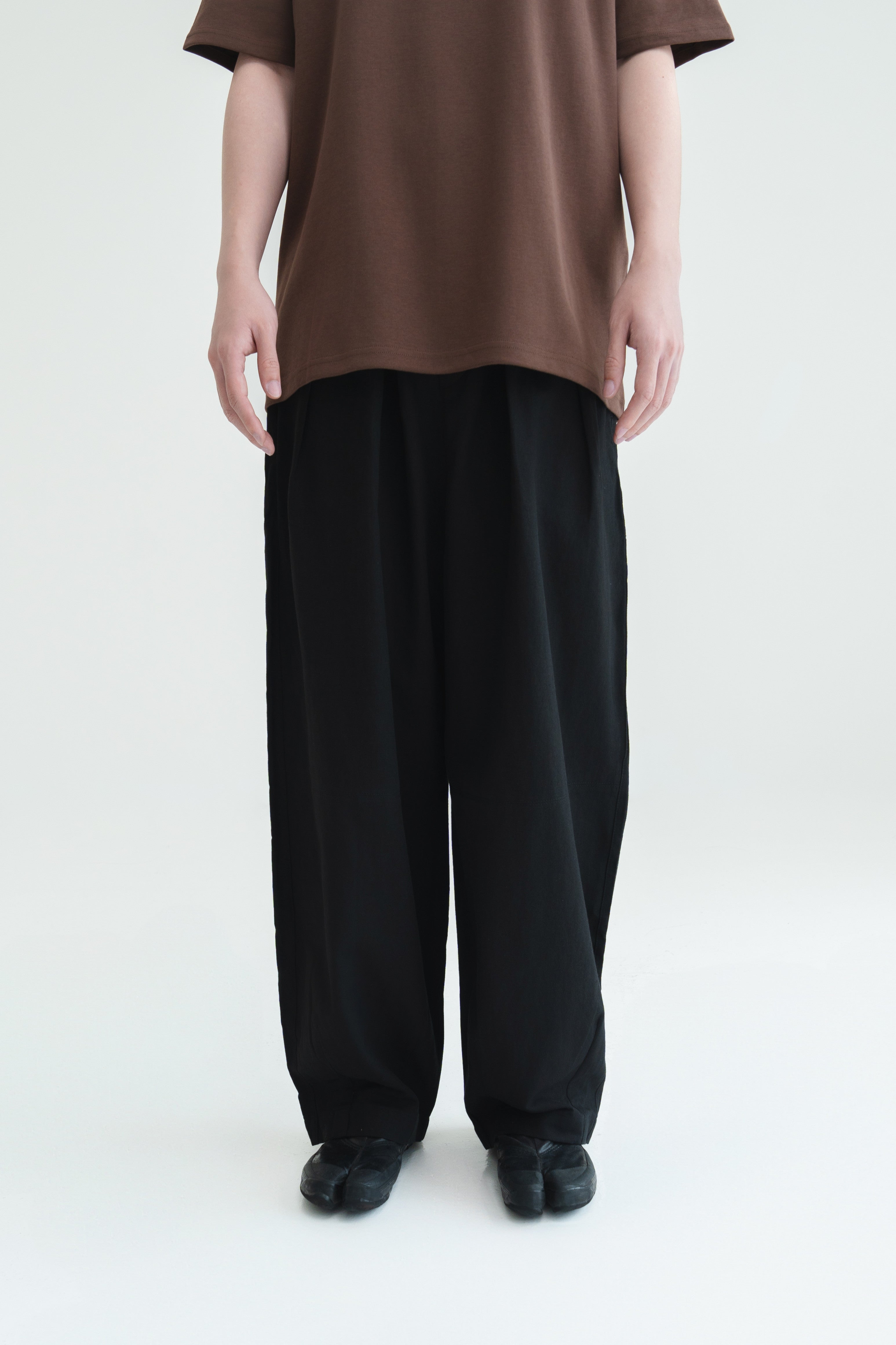 Gender Neutral Cocoon Trousers (Linen / Black)