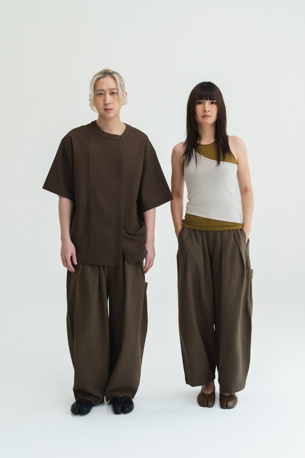 Gender Neutral Cocoon Trousers (Linen / Olive Brown)