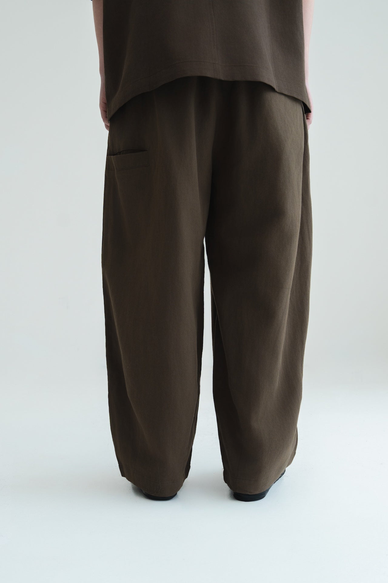 Gender Neutral Cocoon Trousers (Linen / Olive Brown)