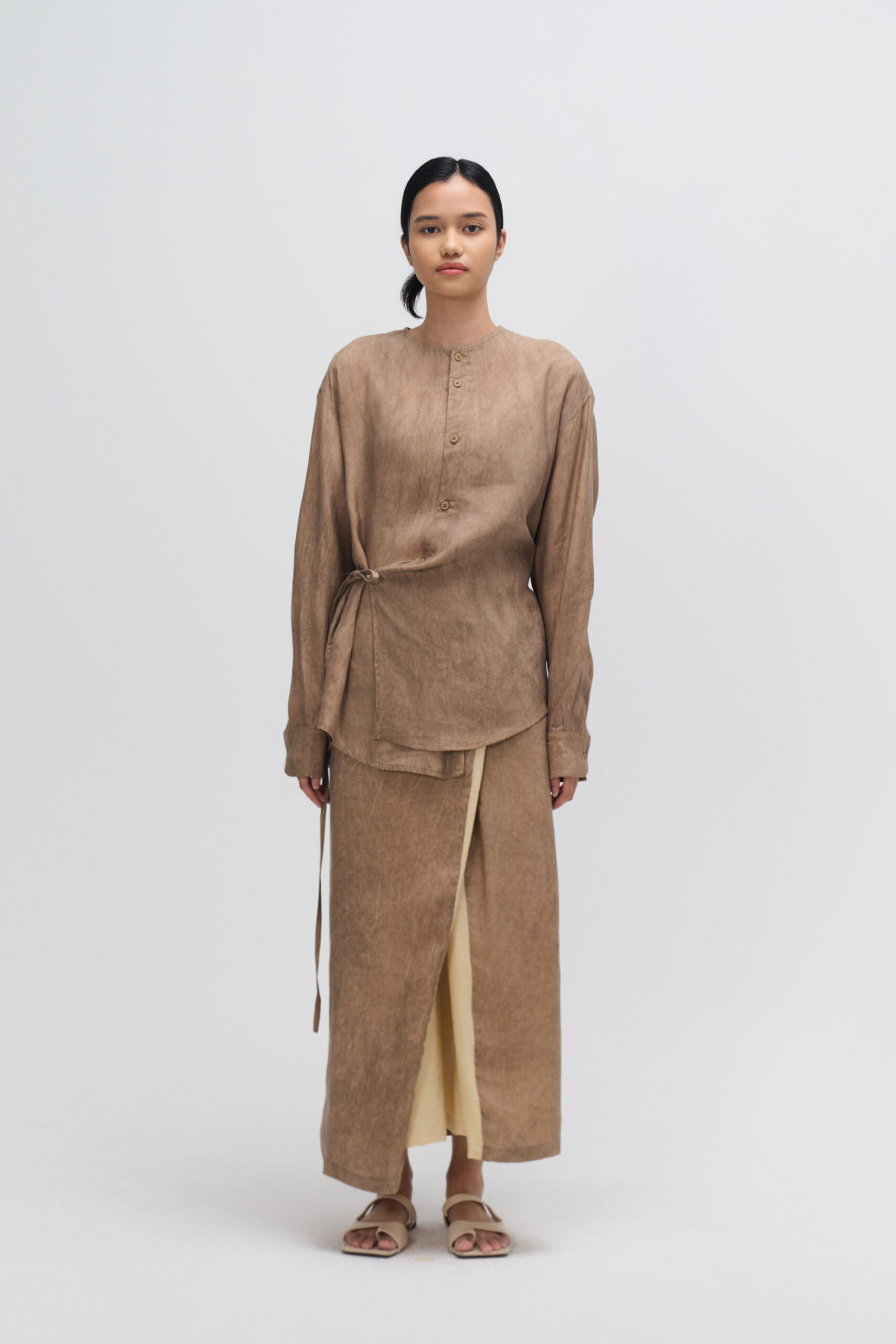 Arc Collar Side Tie Dye Blouse (Brown)_(2)