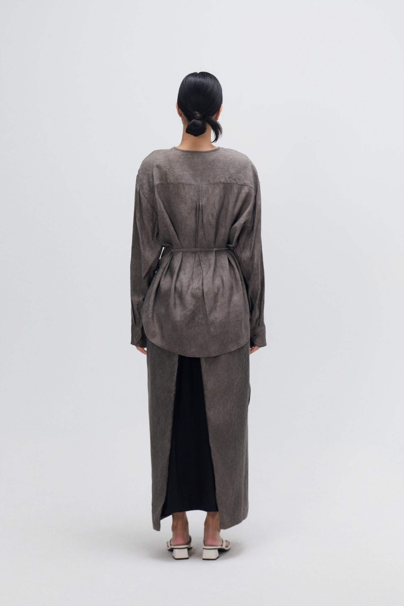 Arc Collar Side Tie Dye Blouse (Grey) 2